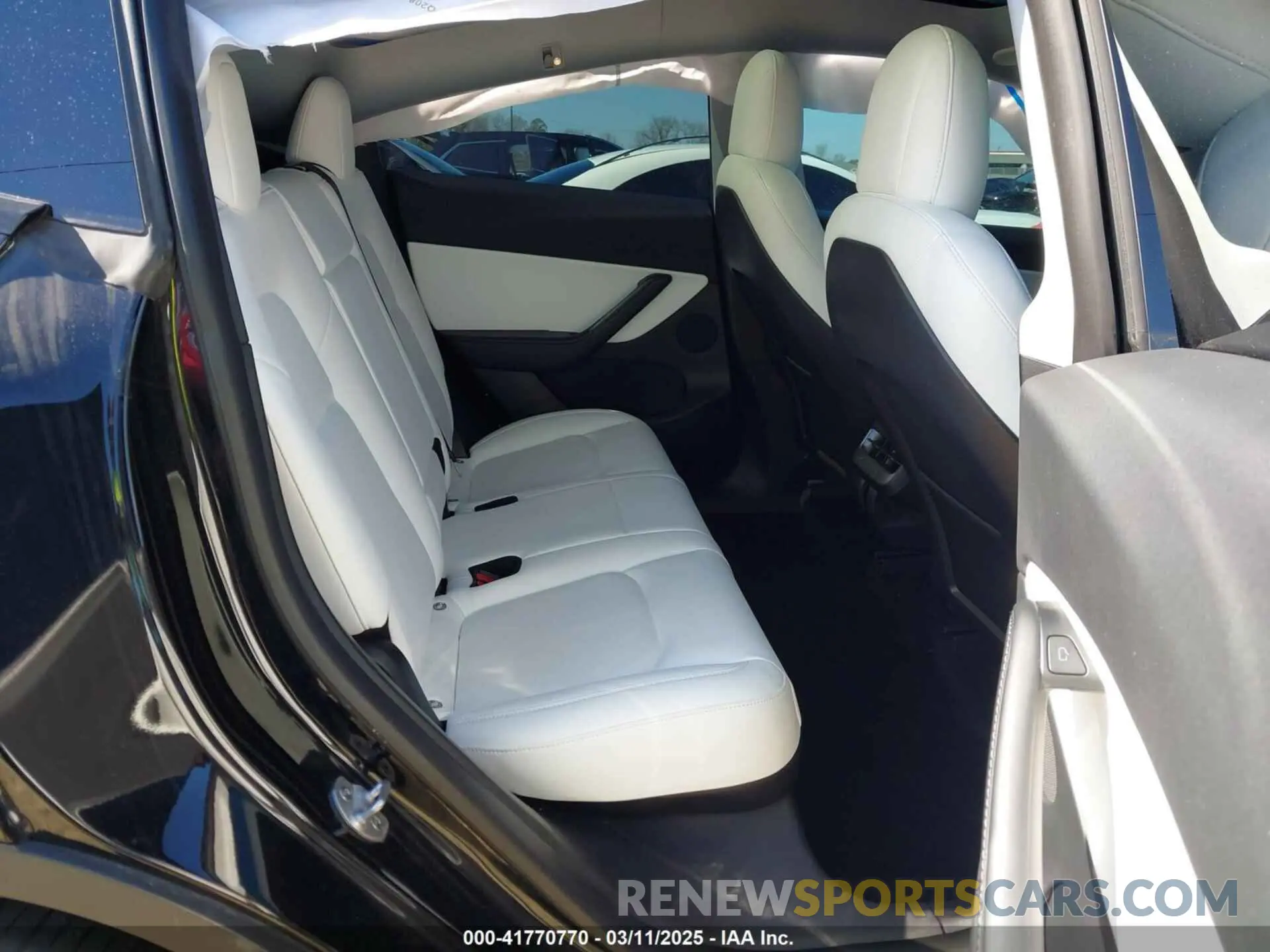 8 fotografías del automóvil dañado 5YJYGDEF6MF252877 TESLA MODEL Y 2021