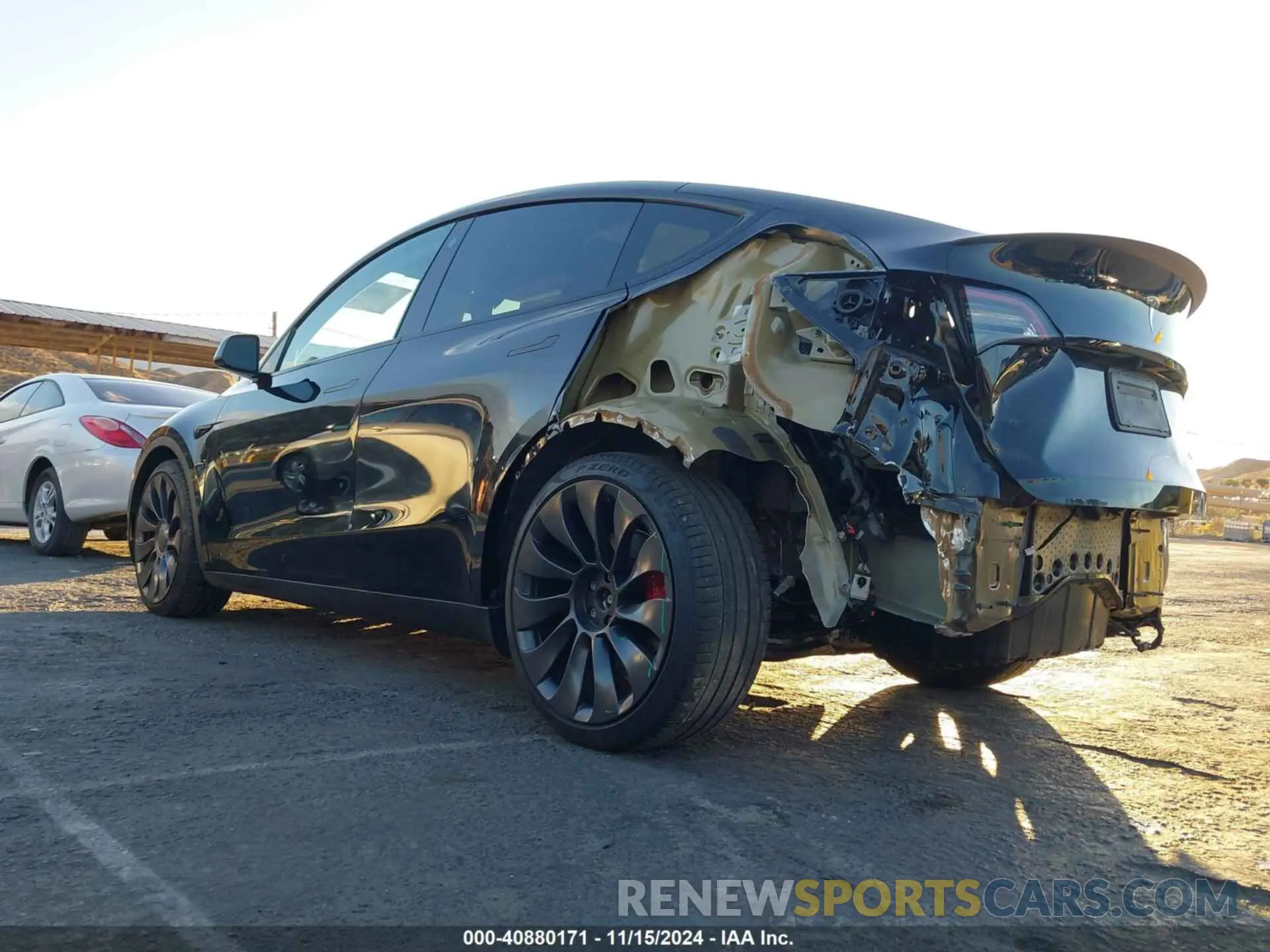 3 fotografías del automóvil dañado 5YJYGDEF6MF306484 TESLA MODEL Y 2021