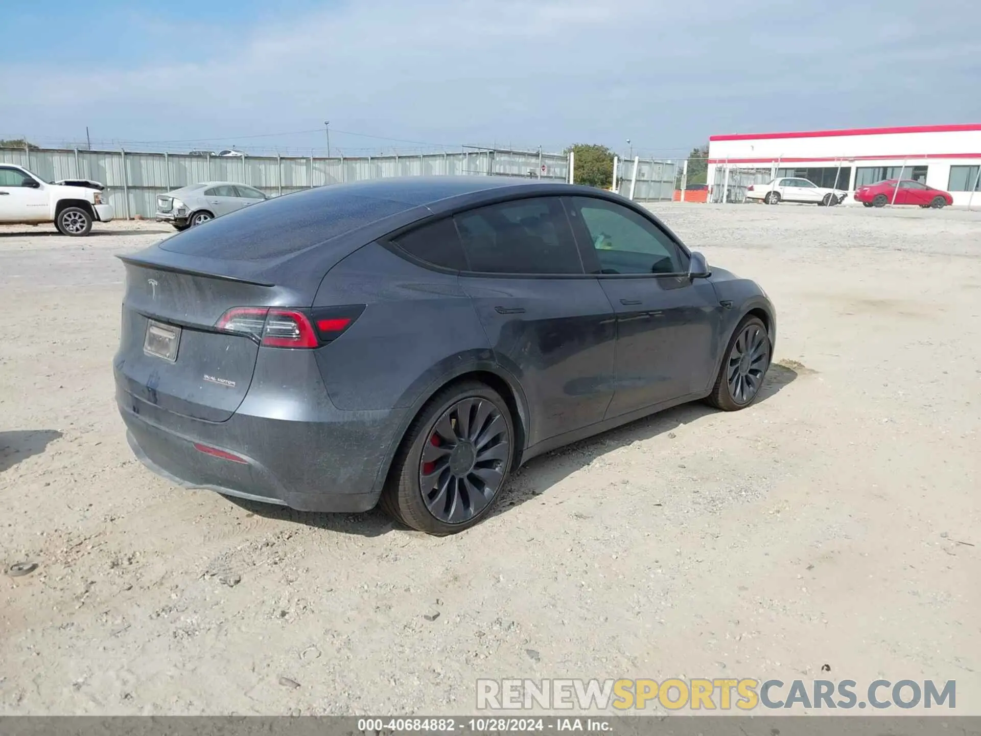 4 fotografías del automóvil dañado 5YJYGDEF8MF240097 TESLA MODEL Y 2021