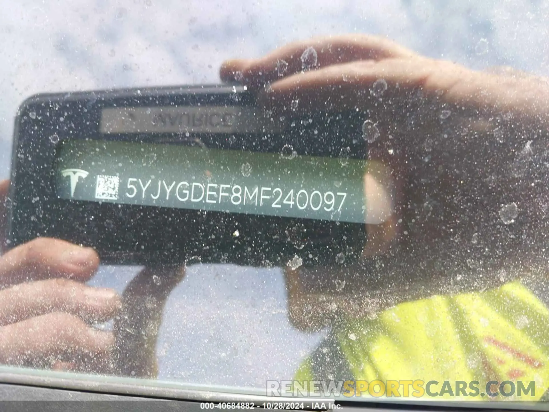 9 fotografías del automóvil dañado 5YJYGDEF8MF240097 TESLA MODEL Y 2021