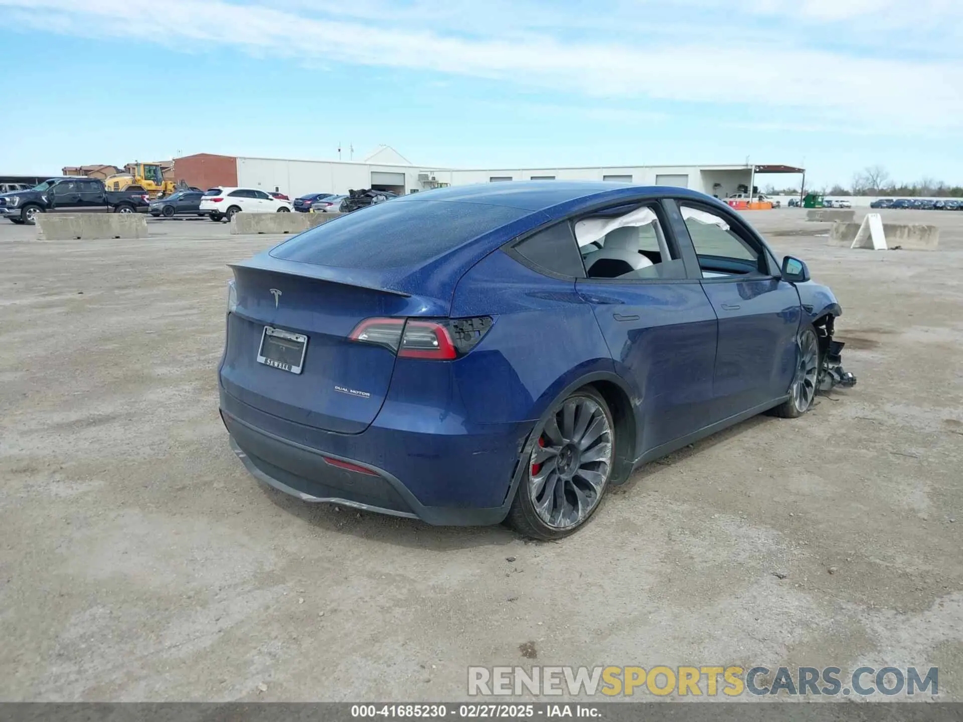 4 fotografías del automóvil dañado 5YJYGDEF8MF245641 TESLA MODEL Y 2021
