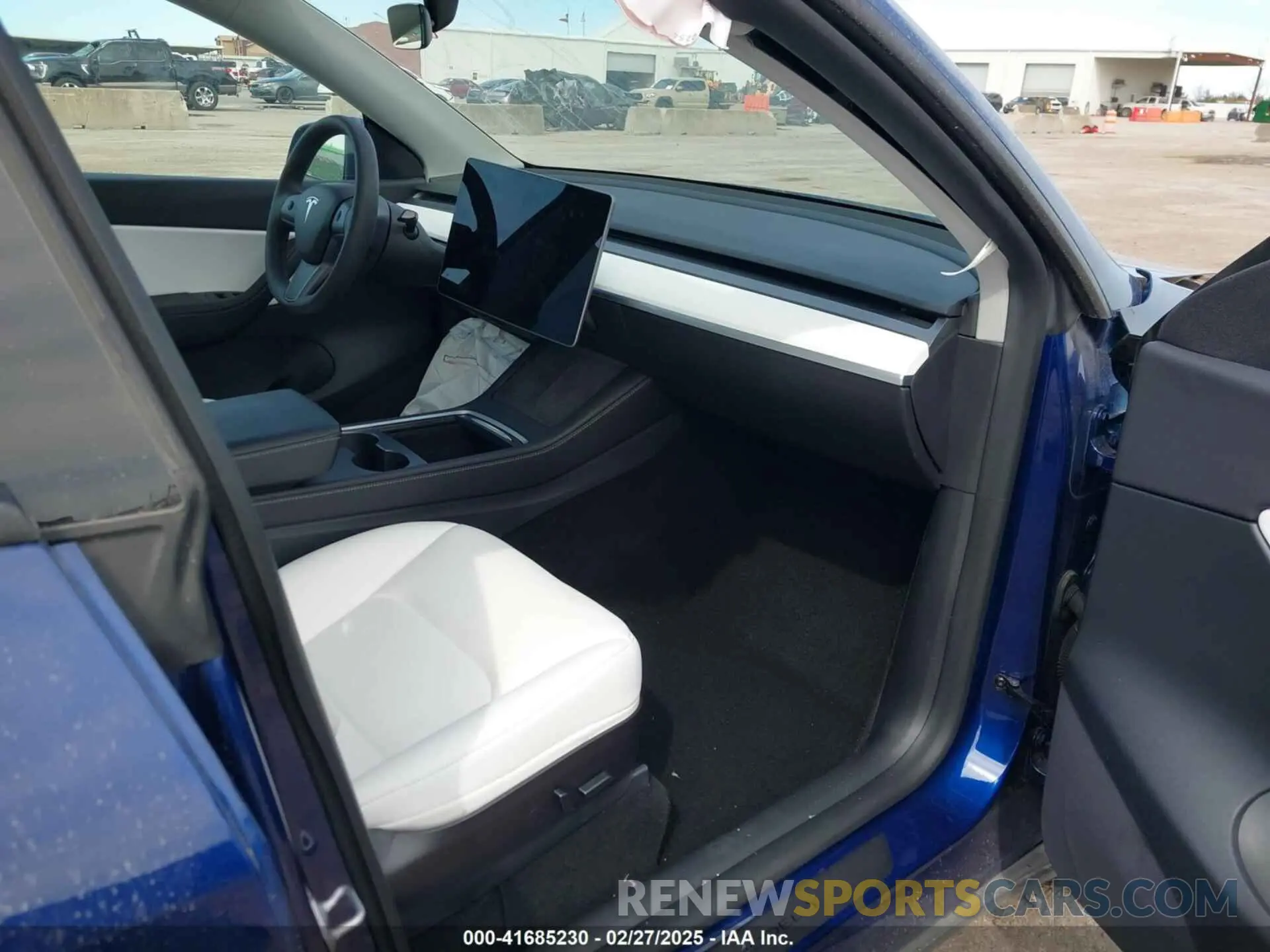 5 fotografías del automóvil dañado 5YJYGDEF8MF245641 TESLA MODEL Y 2021