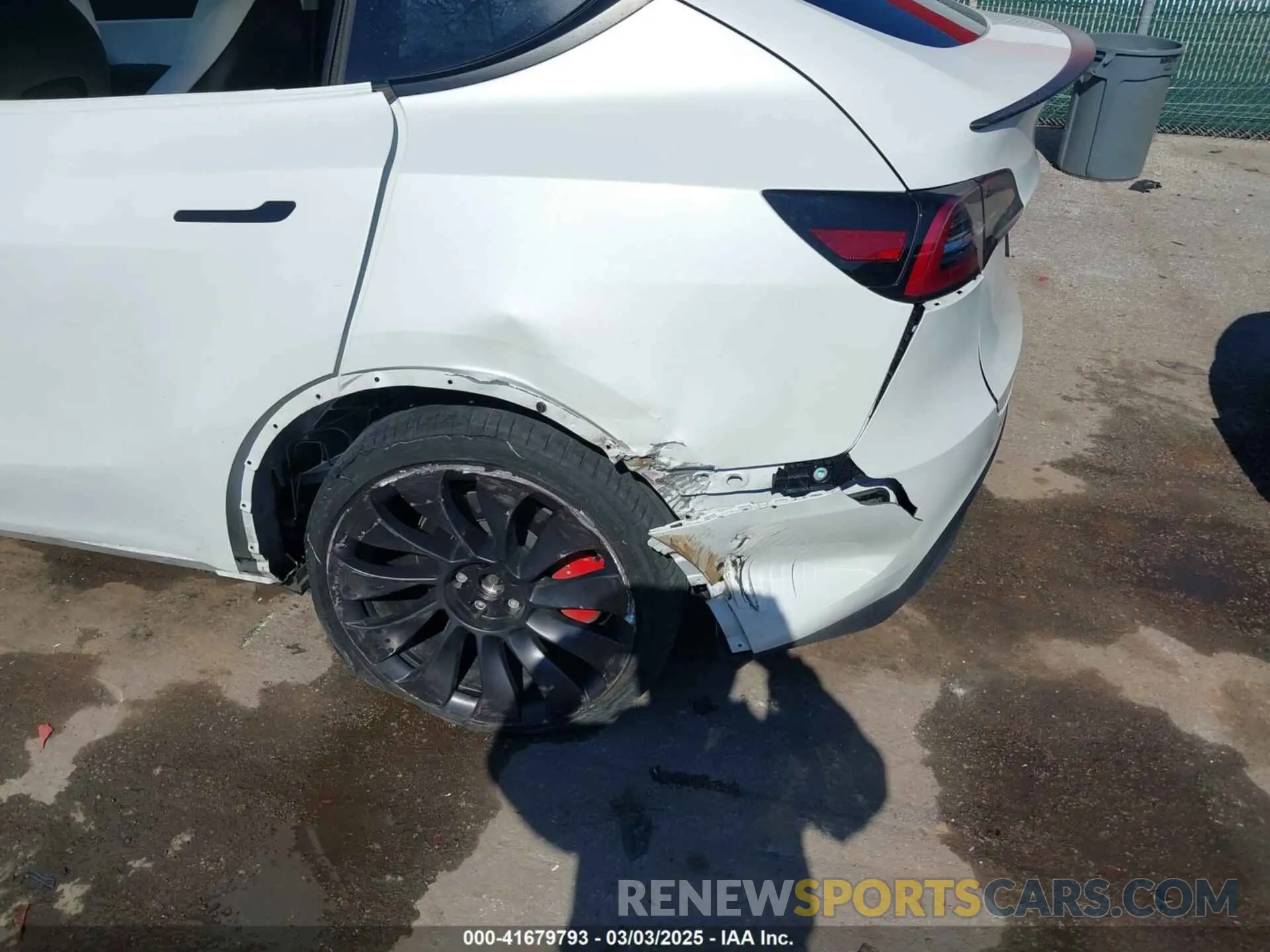 20 fotografías del automóvil dañado 5YJYGDEF8MF246658 TESLA MODEL Y 2021