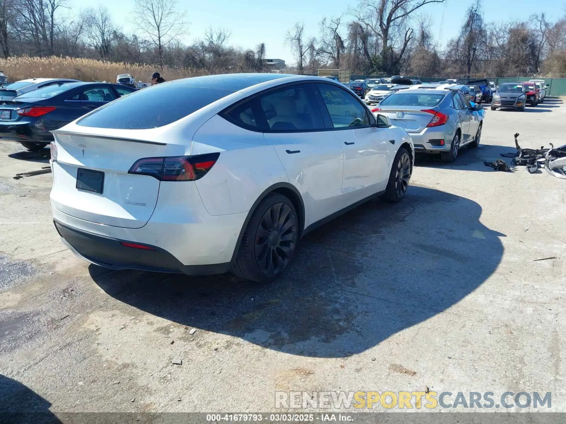 4 fotografías del automóvil dañado 5YJYGDEF8MF246658 TESLA MODEL Y 2021