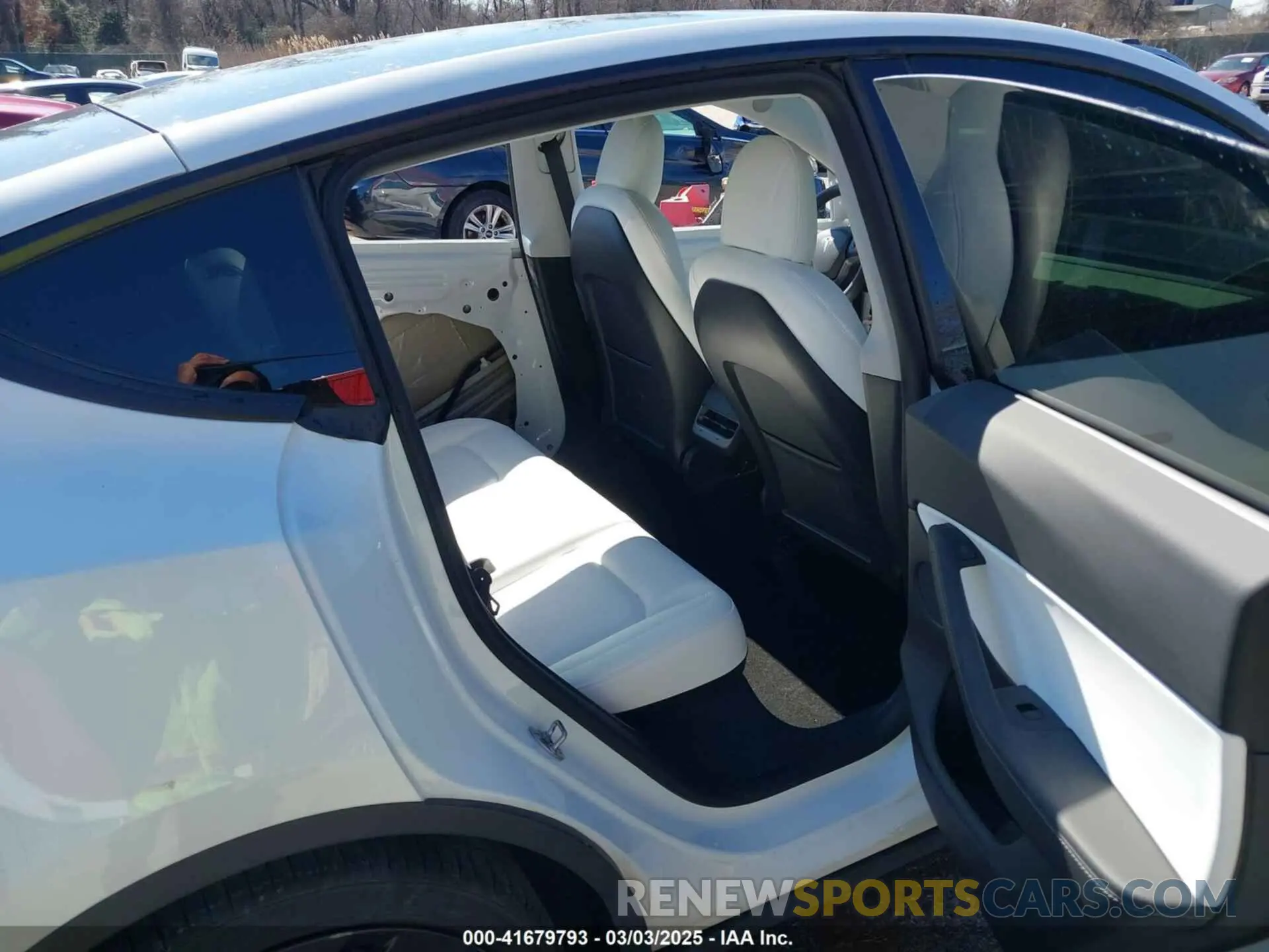 8 fotografías del automóvil dañado 5YJYGDEF8MF246658 TESLA MODEL Y 2021