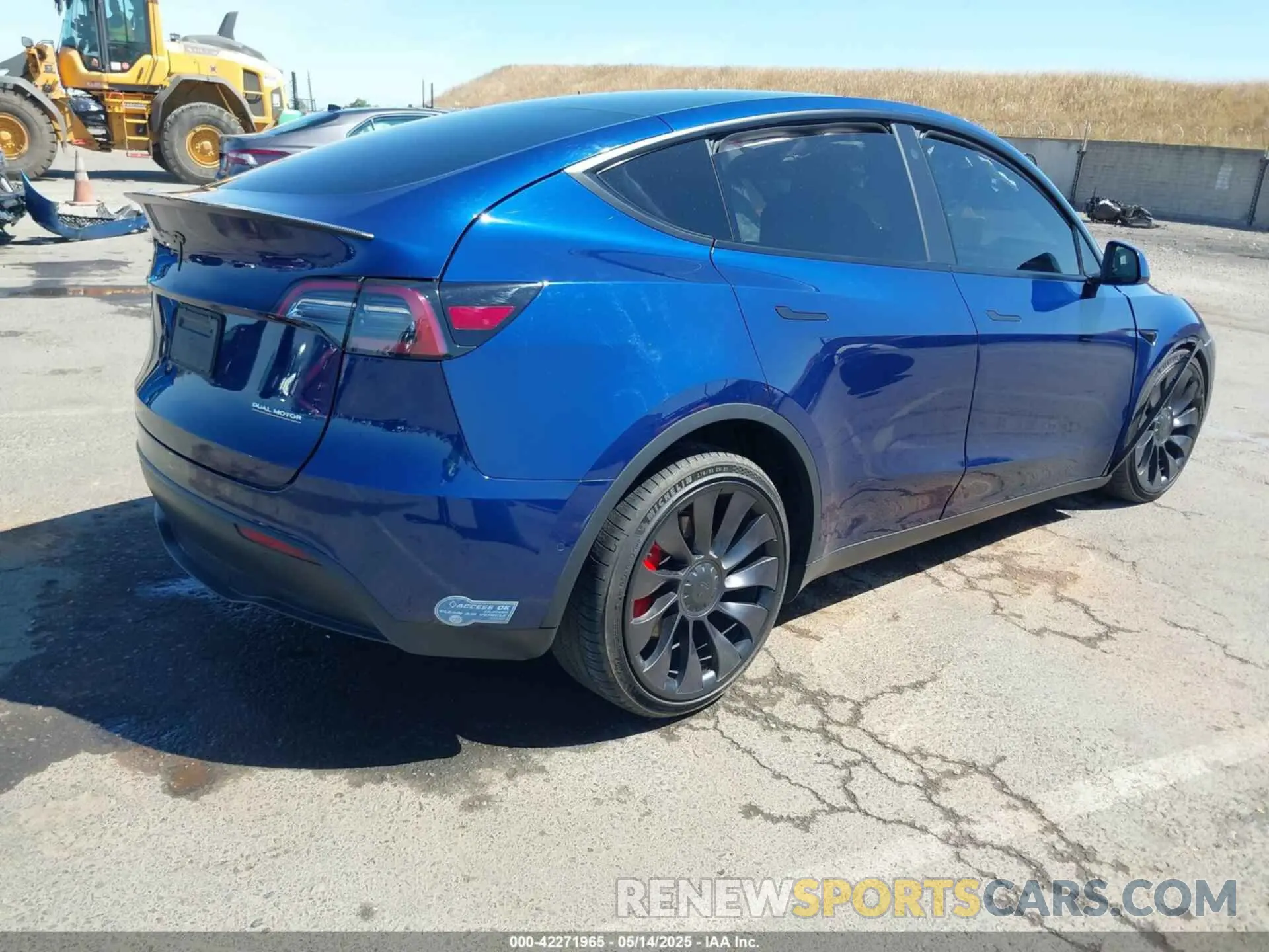 4 fotografías del automóvil dañado 5YJYGDEF8MF267574 TESLA MODEL Y 2021