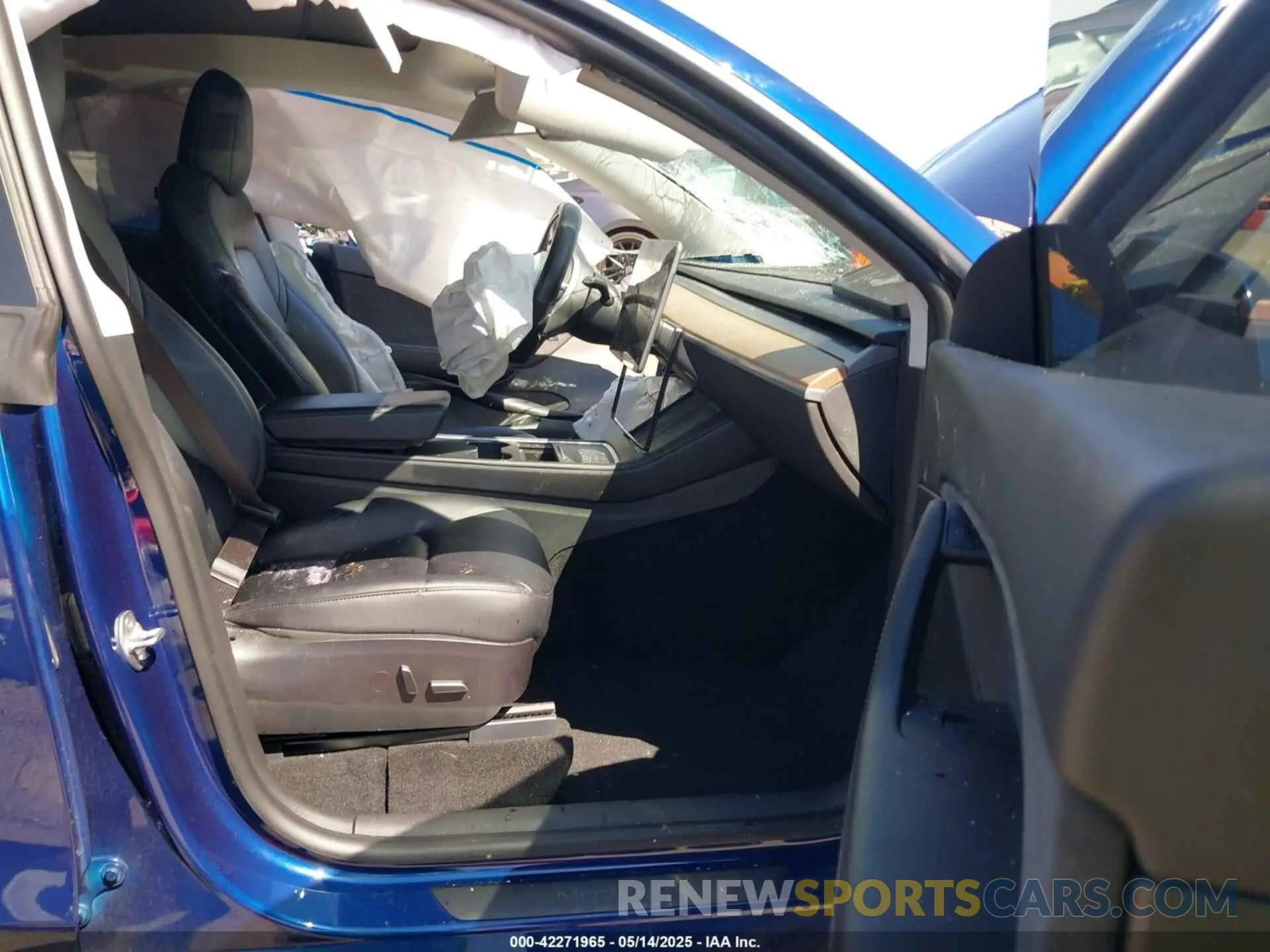 5 fotografías del automóvil dañado 5YJYGDEF8MF267574 TESLA MODEL Y 2021