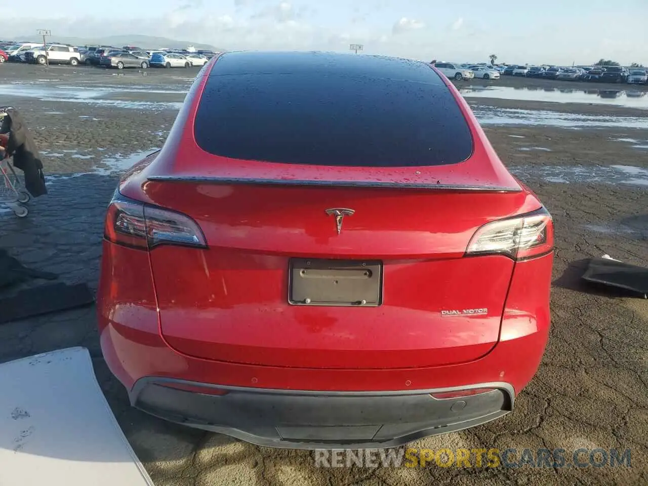 6 fotografías del automóvil dañado 5YJYGDEF8MF276050 TESLA MODEL Y 2021