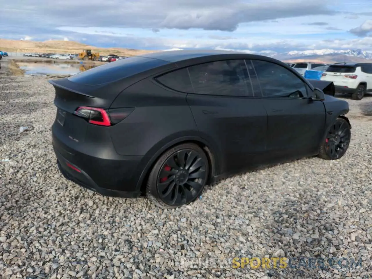 3 fotografías del automóvil dañado 5YJYGDEF9MF098617 TESLA MODEL Y 2021