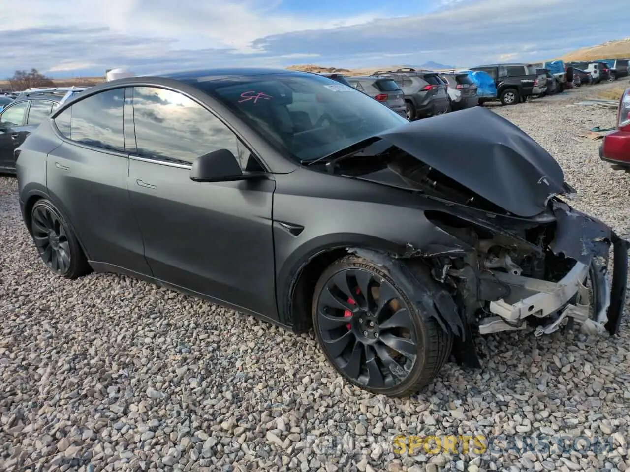 4 fotografías del automóvil dañado 5YJYGDEF9MF098617 TESLA MODEL Y 2021