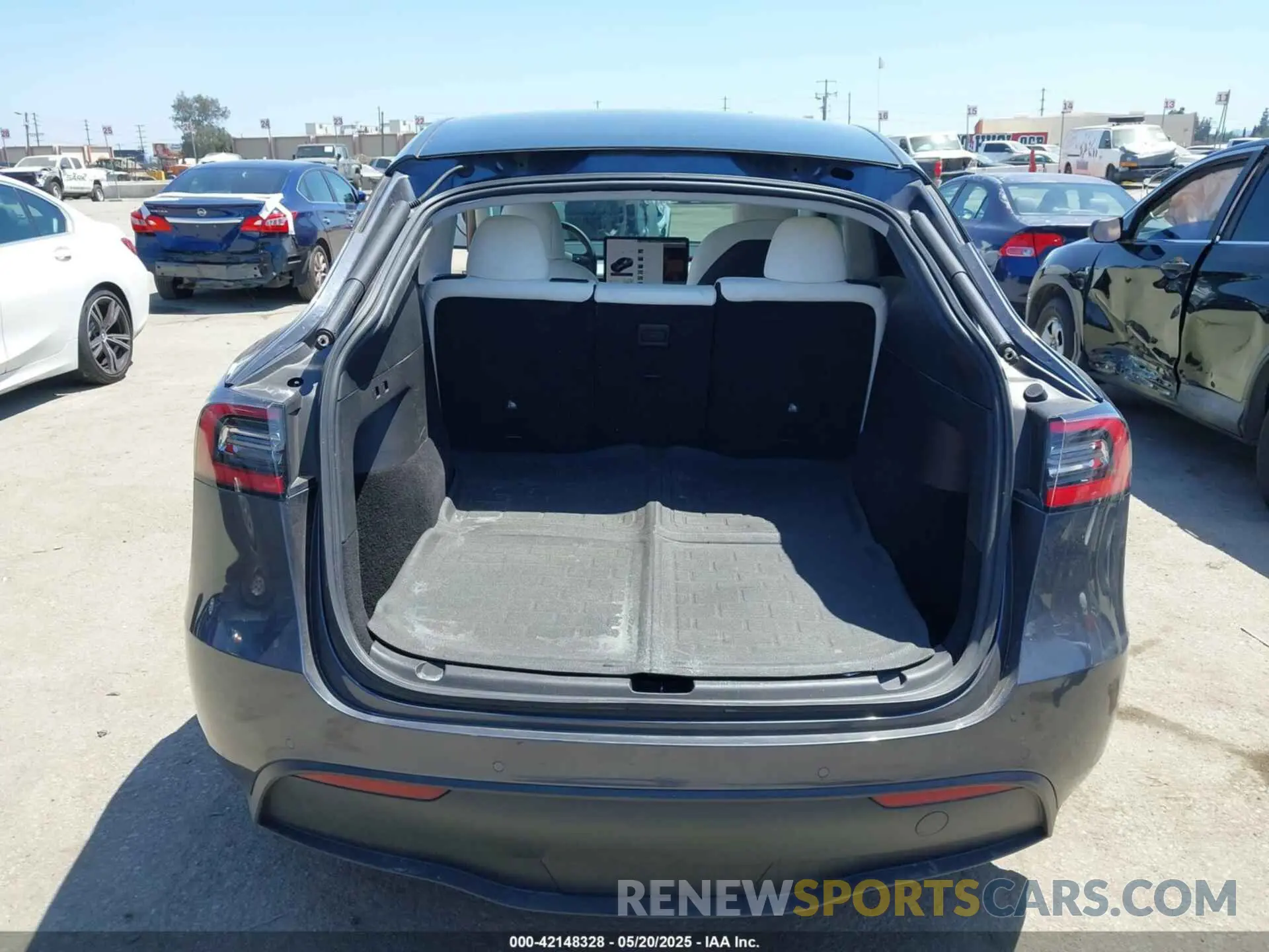 16 fotografías del automóvil dañado 5YJYGDEF9MF136847 TESLA MODEL Y 2021