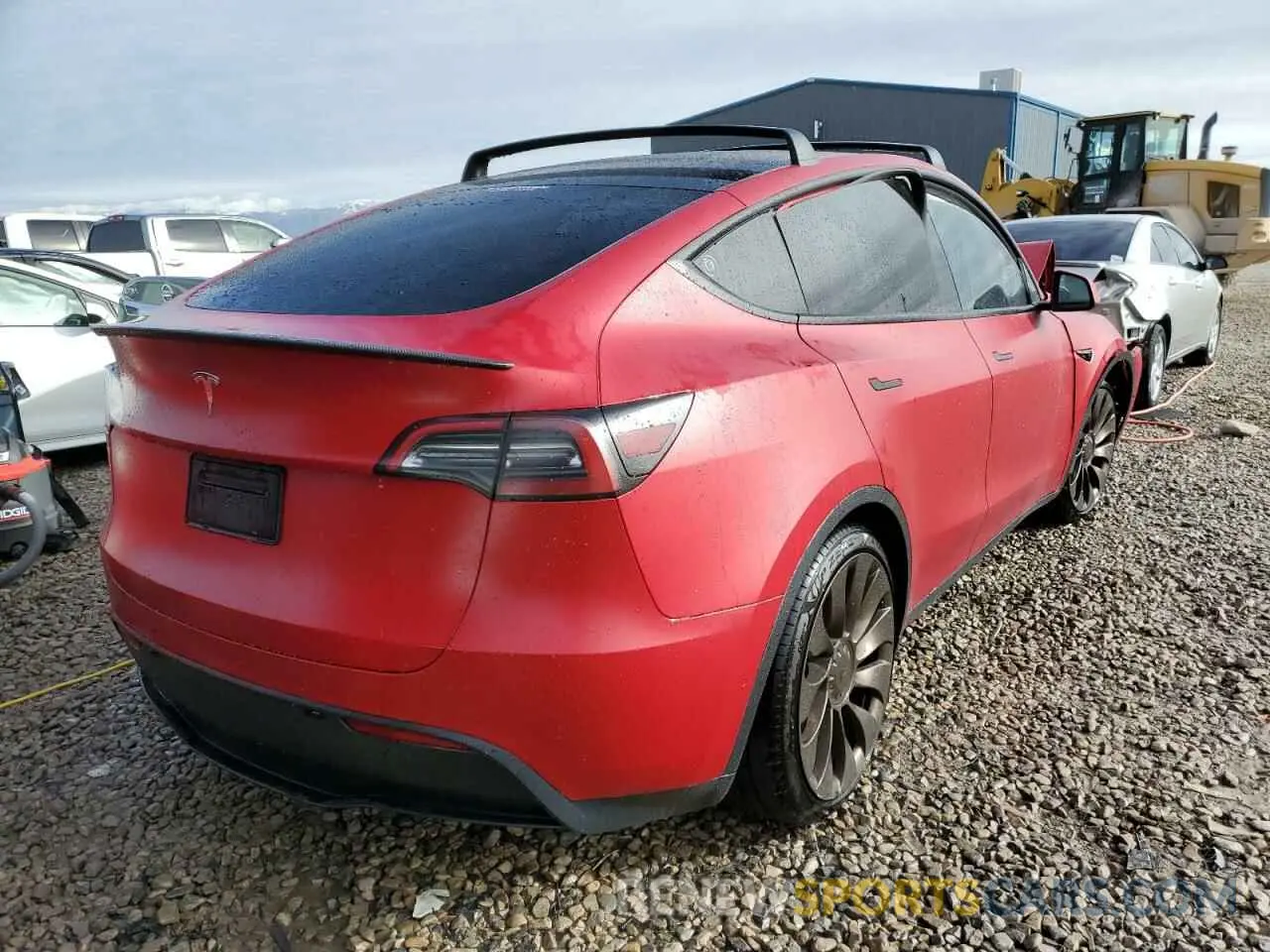 4 fotografías del automóvil dañado 5YJYGDEF9MF194828 TESLA MODEL Y 2021