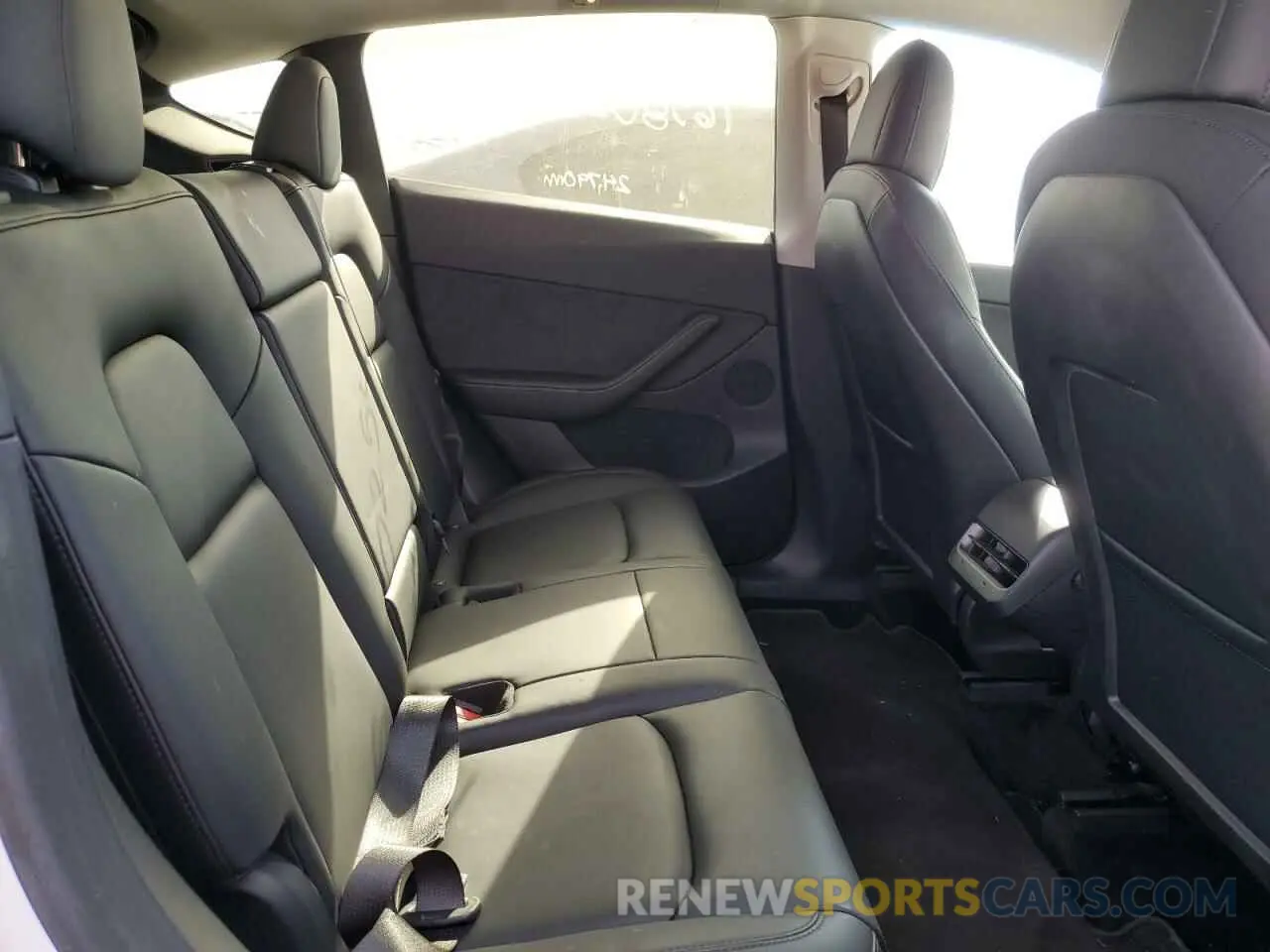 10 fotografías del automóvil dañado 5YJYGDEF9MF267132 TESLA MODEL Y 2021