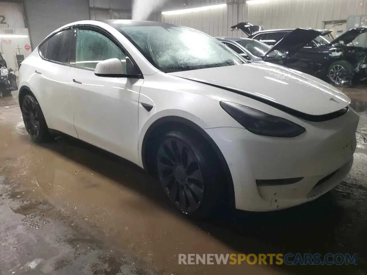 4 fotografías del automóvil dañado 5YJYGDEF9MF267132 TESLA MODEL Y 2021