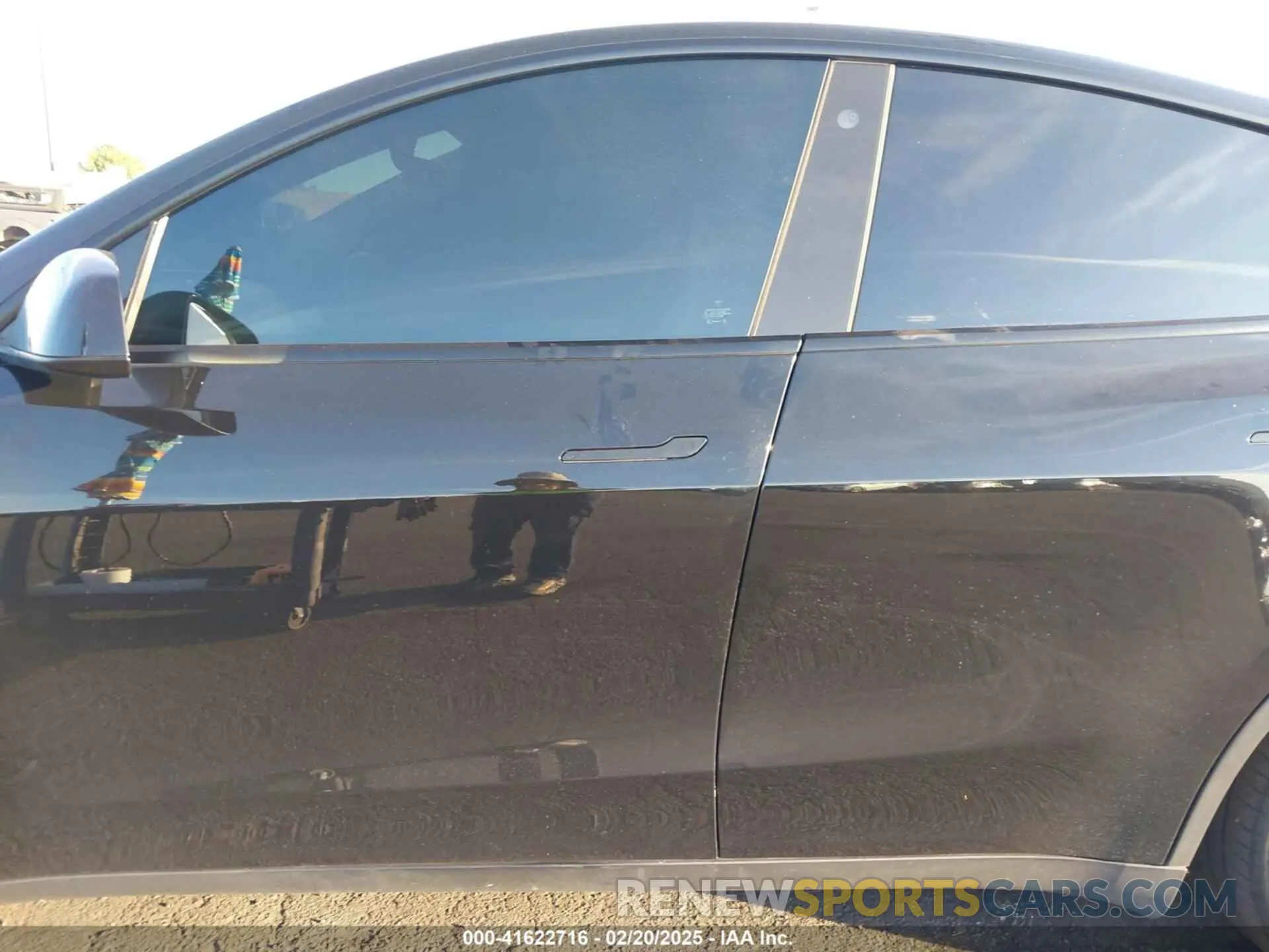 14 fotografías del automóvil dañado 5YJYGDEFXMF215895 TESLA MODEL Y 2021