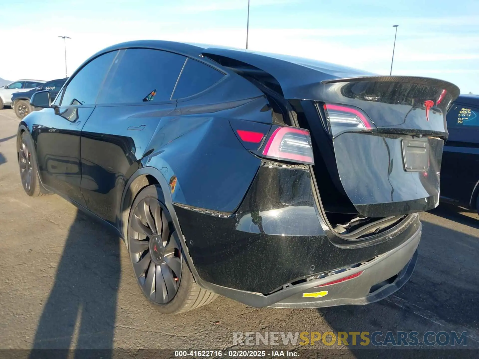 3 fotografías del automóvil dañado 5YJYGDEFXMF215895 TESLA MODEL Y 2021