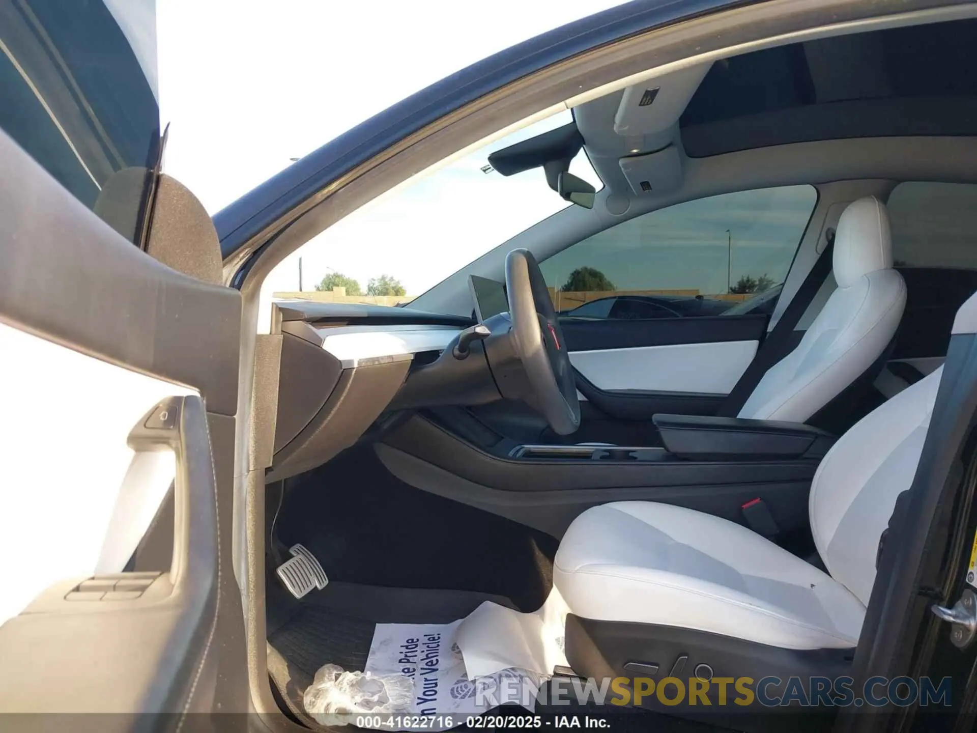 5 fotografías del automóvil dañado 5YJYGDEFXMF215895 TESLA MODEL Y 2021