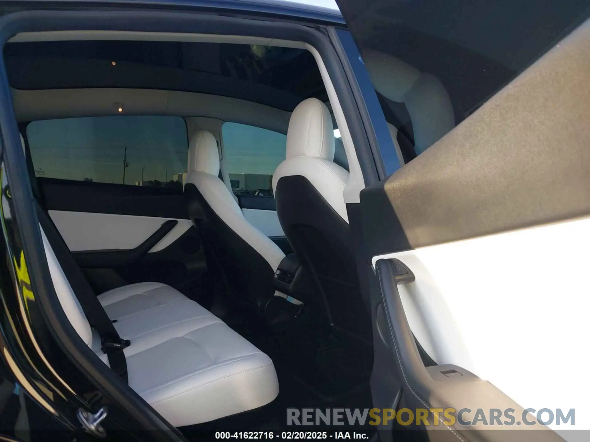 8 fotografías del automóvil dañado 5YJYGDEFXMF215895 TESLA MODEL Y 2021