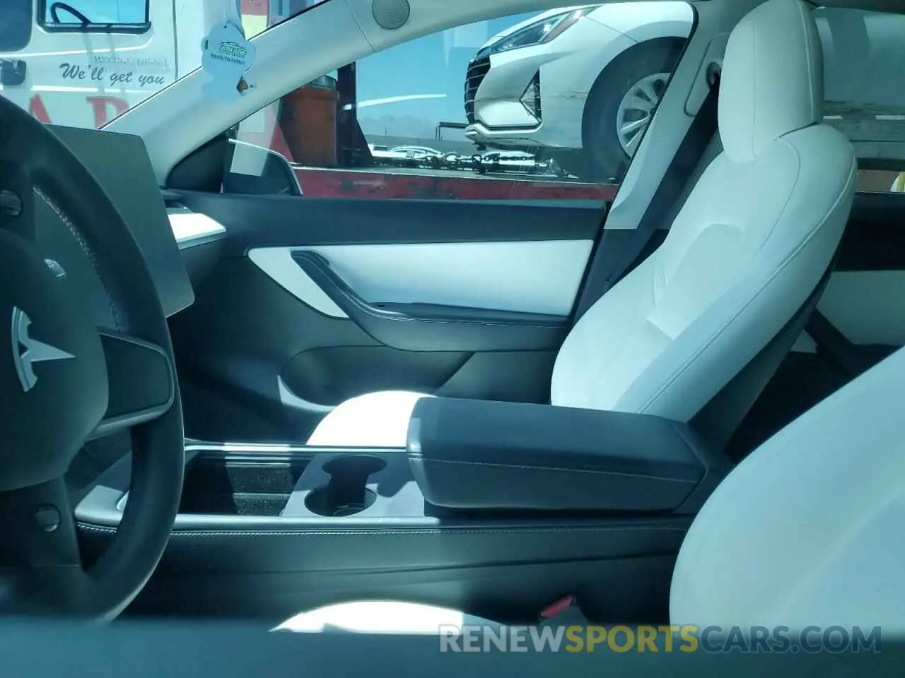 7 fotografías del automóvil dañado 5YJYGDEFXMF293903 TESLA MODEL Y 2021