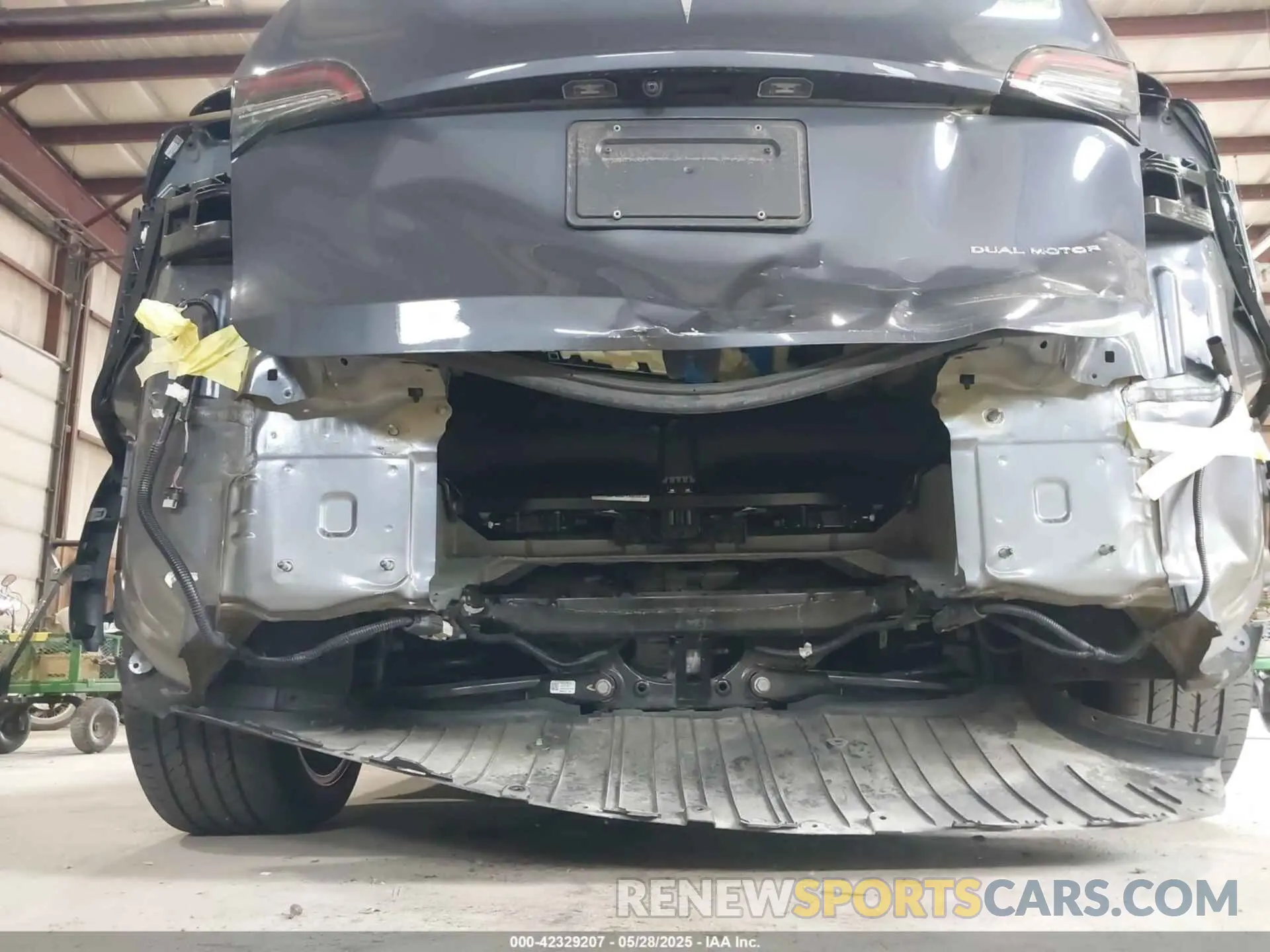 6 fotografías del automóvil dañado 7SAYGAEE0NF567801 TESLA MODEL Y 2022