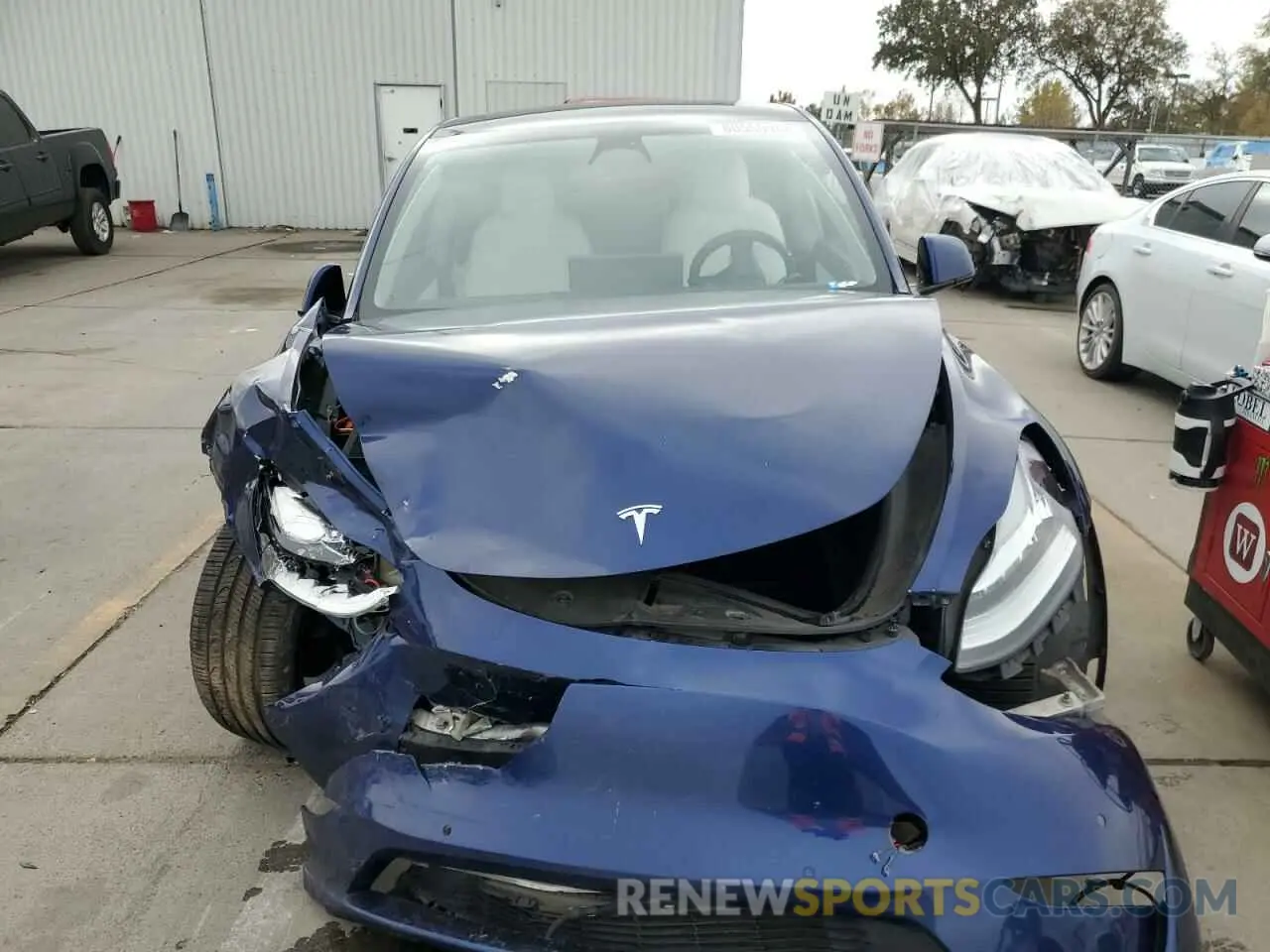 5 fotografías del automóvil dañado 7SAYGAEE1NF349947 TESLA MODEL Y 2022