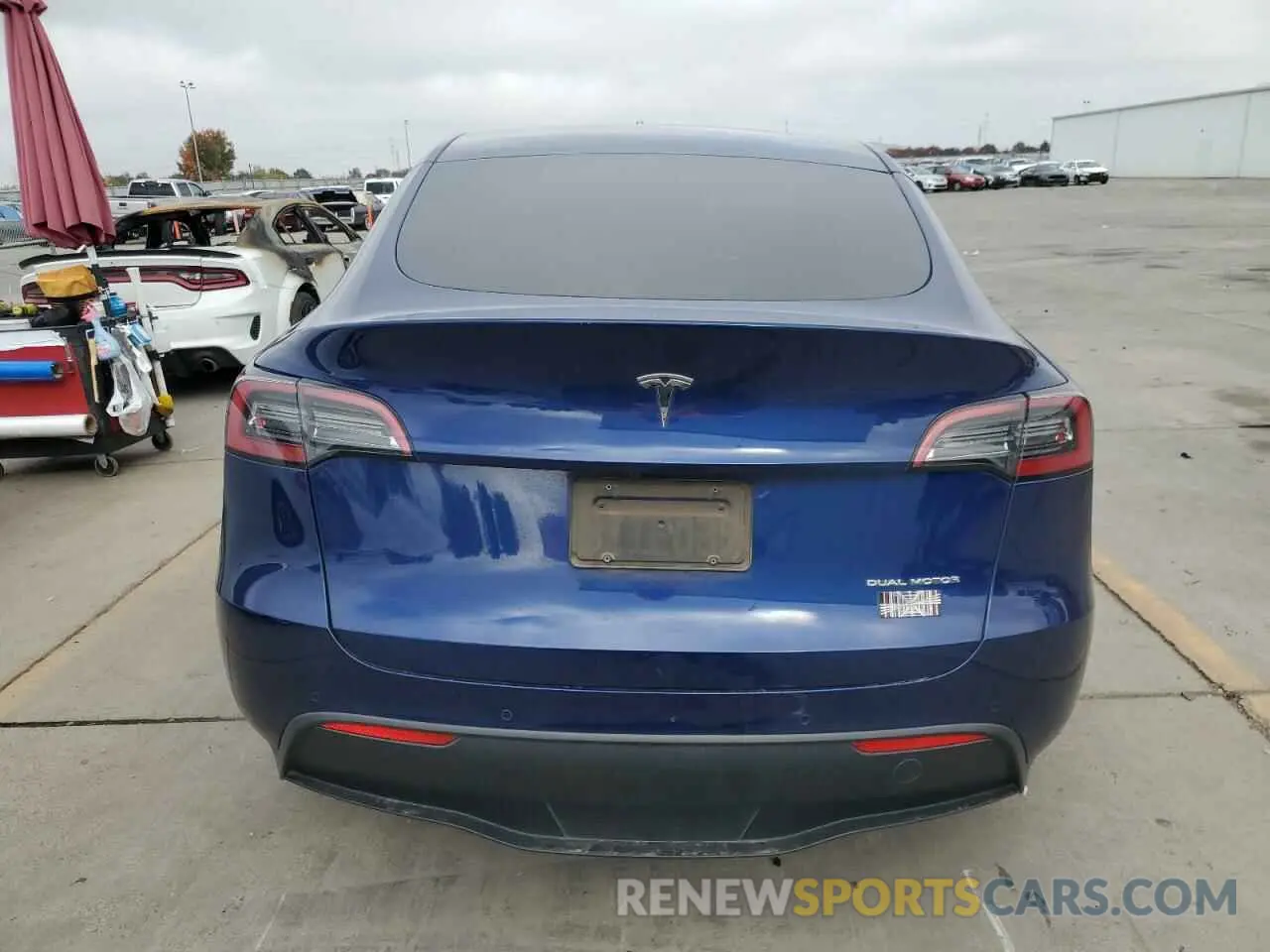 6 fotografías del automóvil dañado 7SAYGAEE1NF349947 TESLA MODEL Y 2022