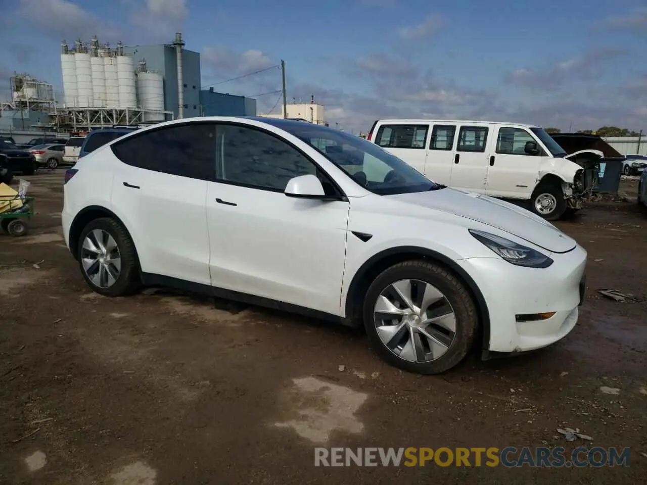 4 fotografías del automóvil dañado 7SAYGAEE1NF383449 TESLA MODEL Y 2022