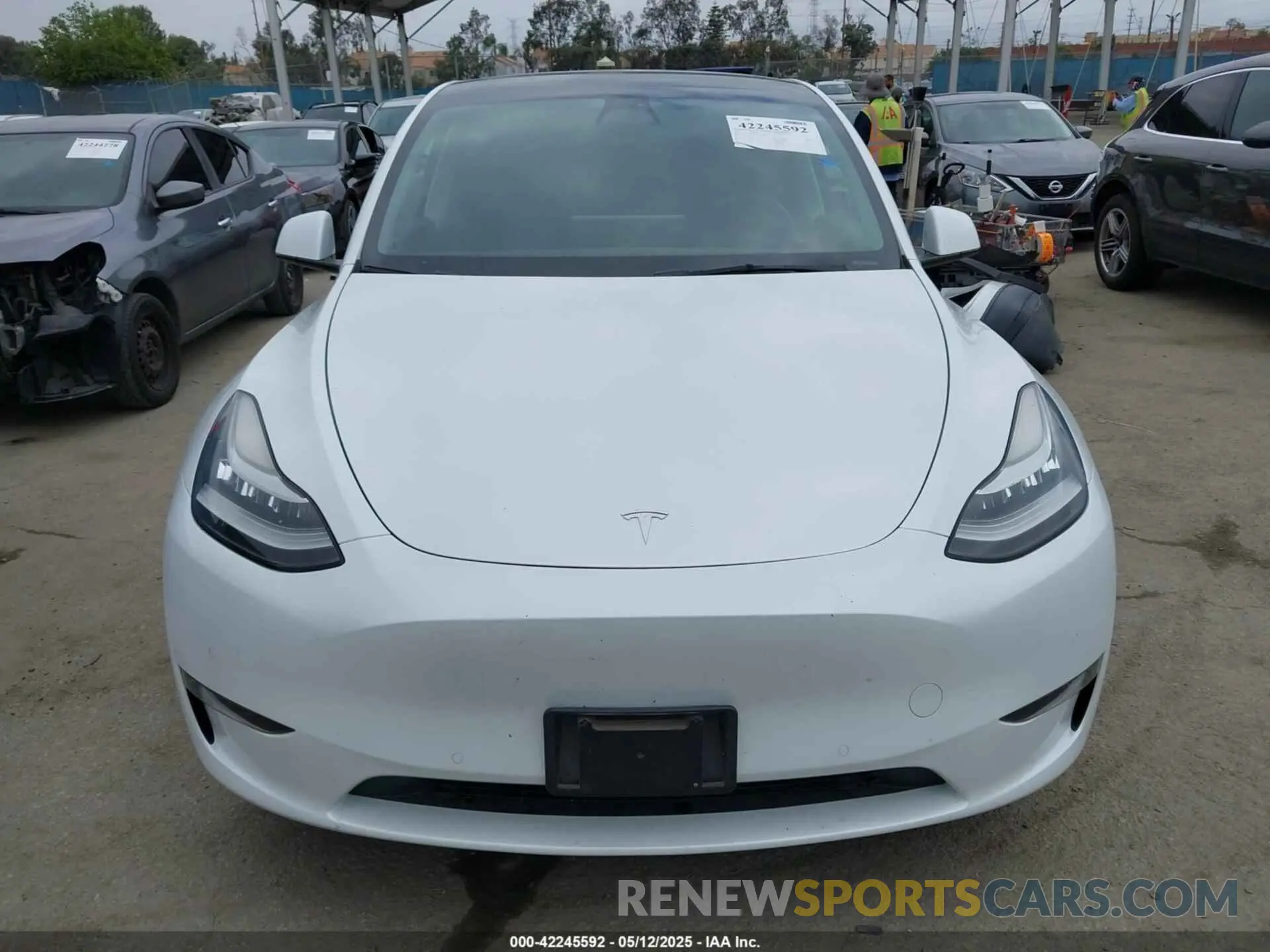 13 fotografías del automóvil dañado 7SAYGAEE1NF402341 TESLA MODEL Y 2022