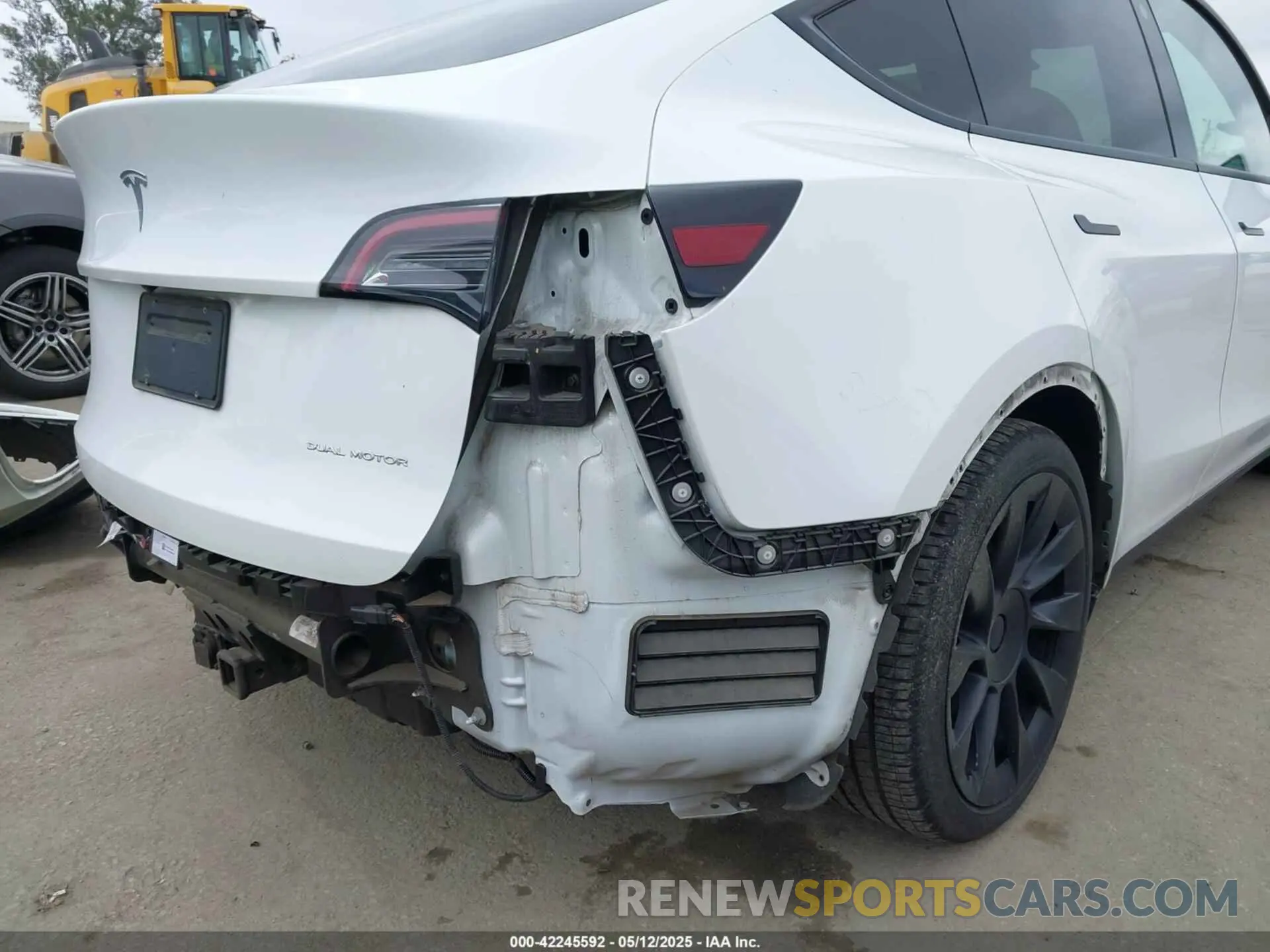 21 fotografías del automóvil dañado 7SAYGAEE1NF402341 TESLA MODEL Y 2022