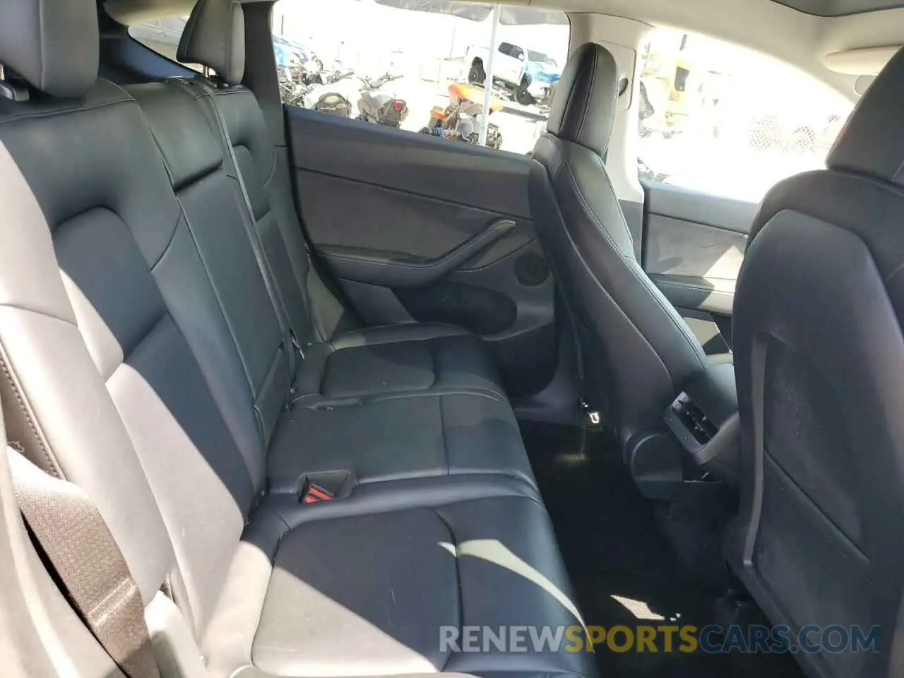 10 fotografías del automóvil dañado 7SAYGAEE1NF486077 TESLA MODEL Y 2022