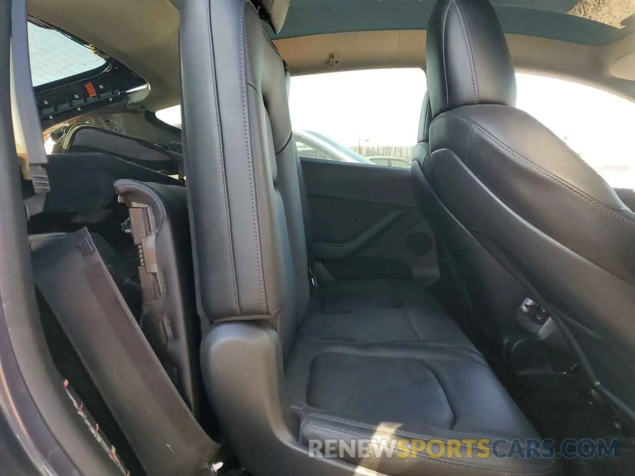 10 fotografías del automóvil dañado 7SAYGAEE2NF364179 TESLA MODEL Y 2022