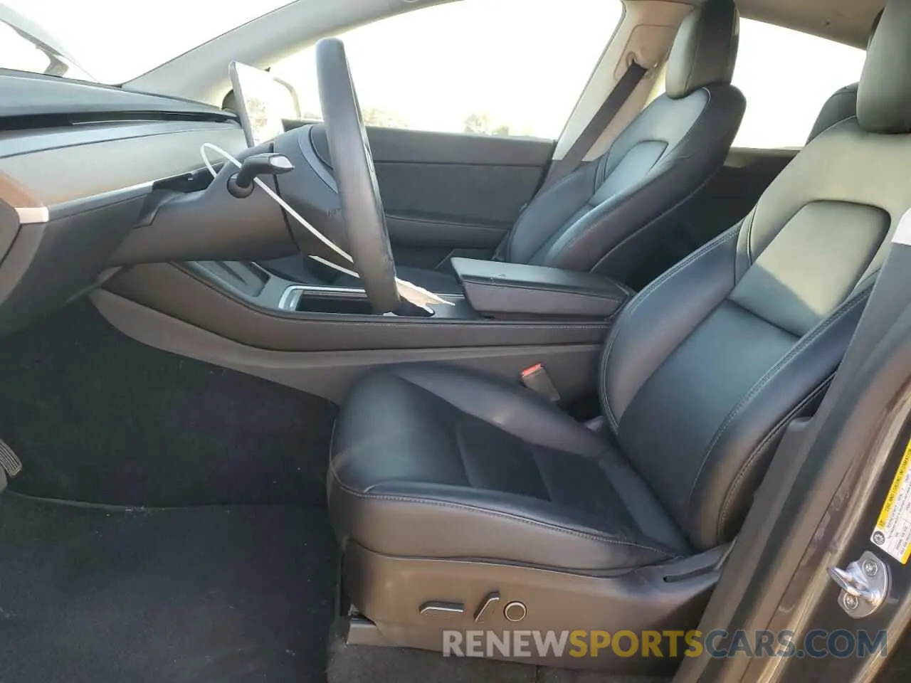 7 fotografías del automóvil dañado 7SAYGAEE2NF364179 TESLA MODEL Y 2022