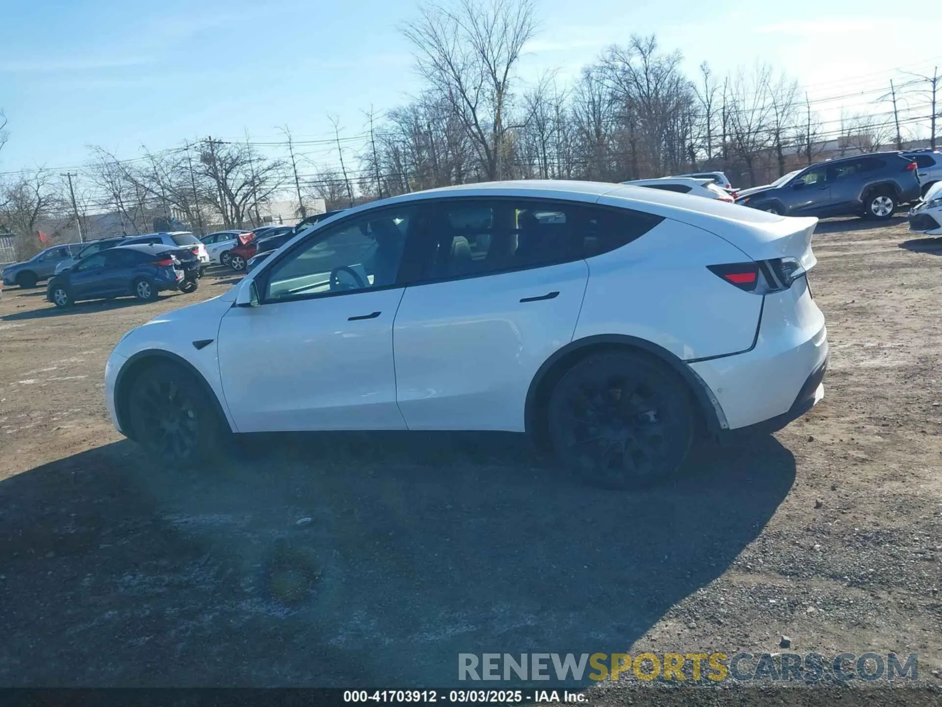 13 fotografías del automóvil dañado 7SAYGAEE3NF337220 TESLA MODEL Y 2022