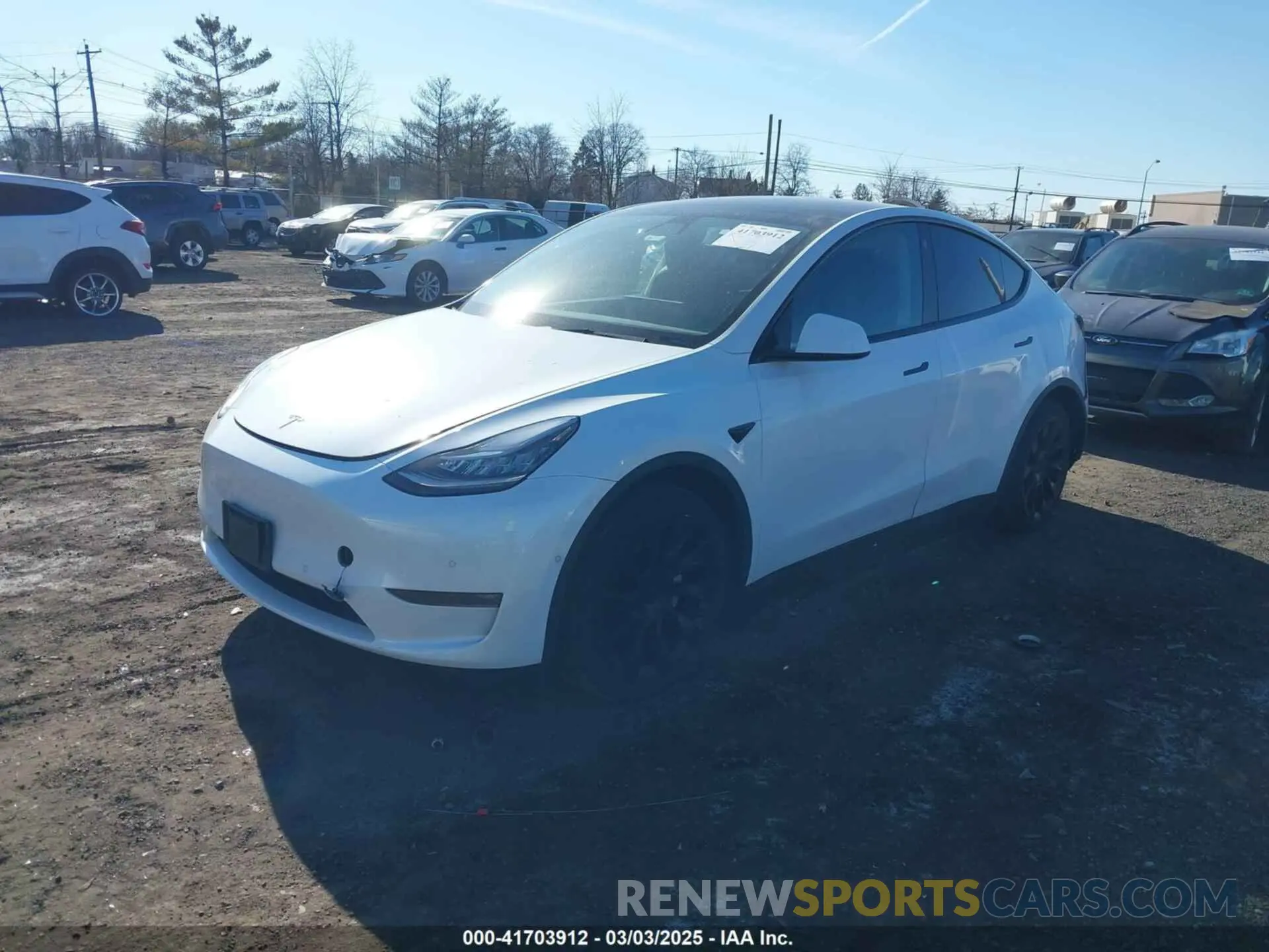 2 fotografías del automóvil dañado 7SAYGAEE3NF337220 TESLA MODEL Y 2022