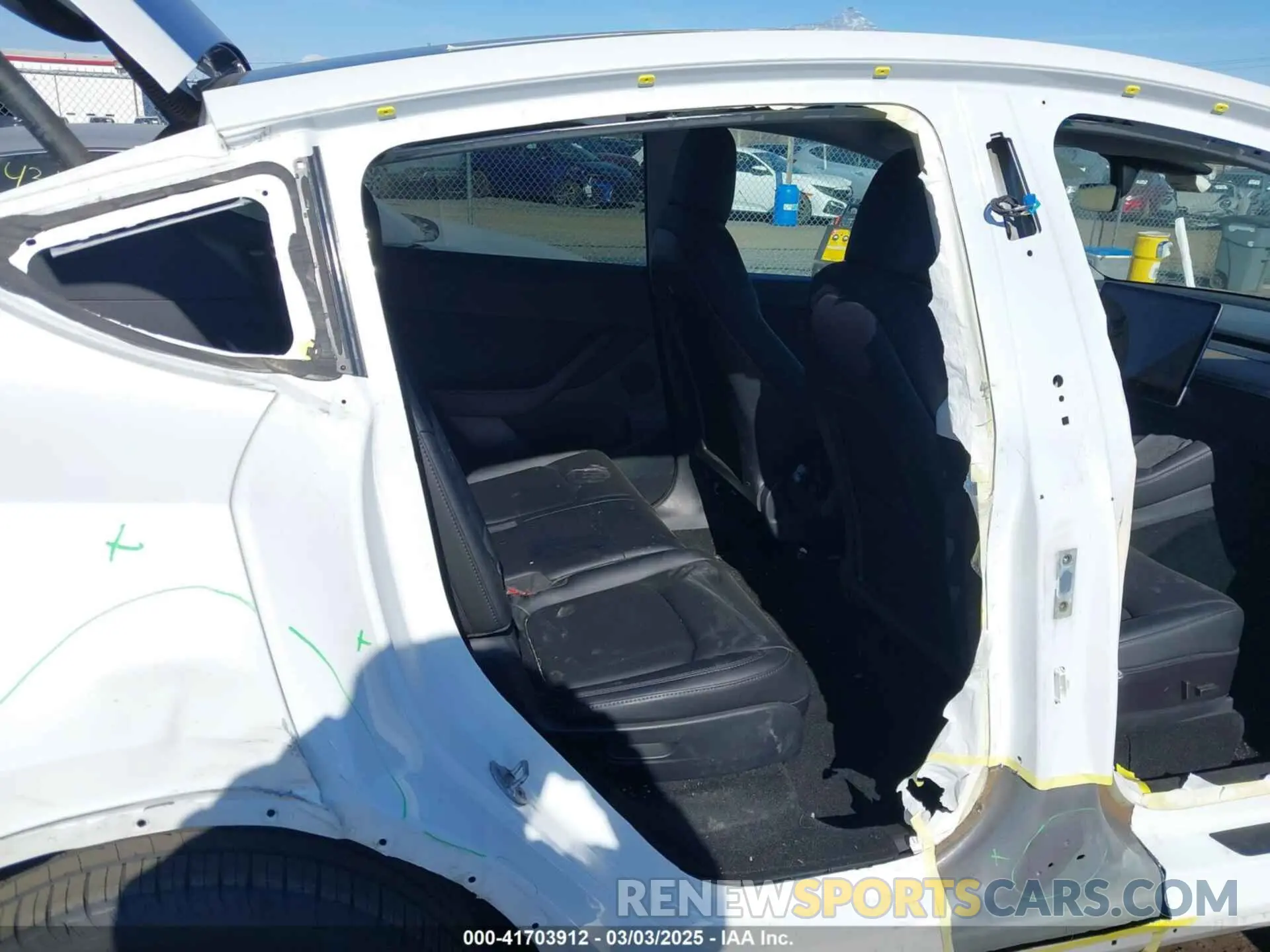 8 fotografías del automóvil dañado 7SAYGAEE3NF337220 TESLA MODEL Y 2022