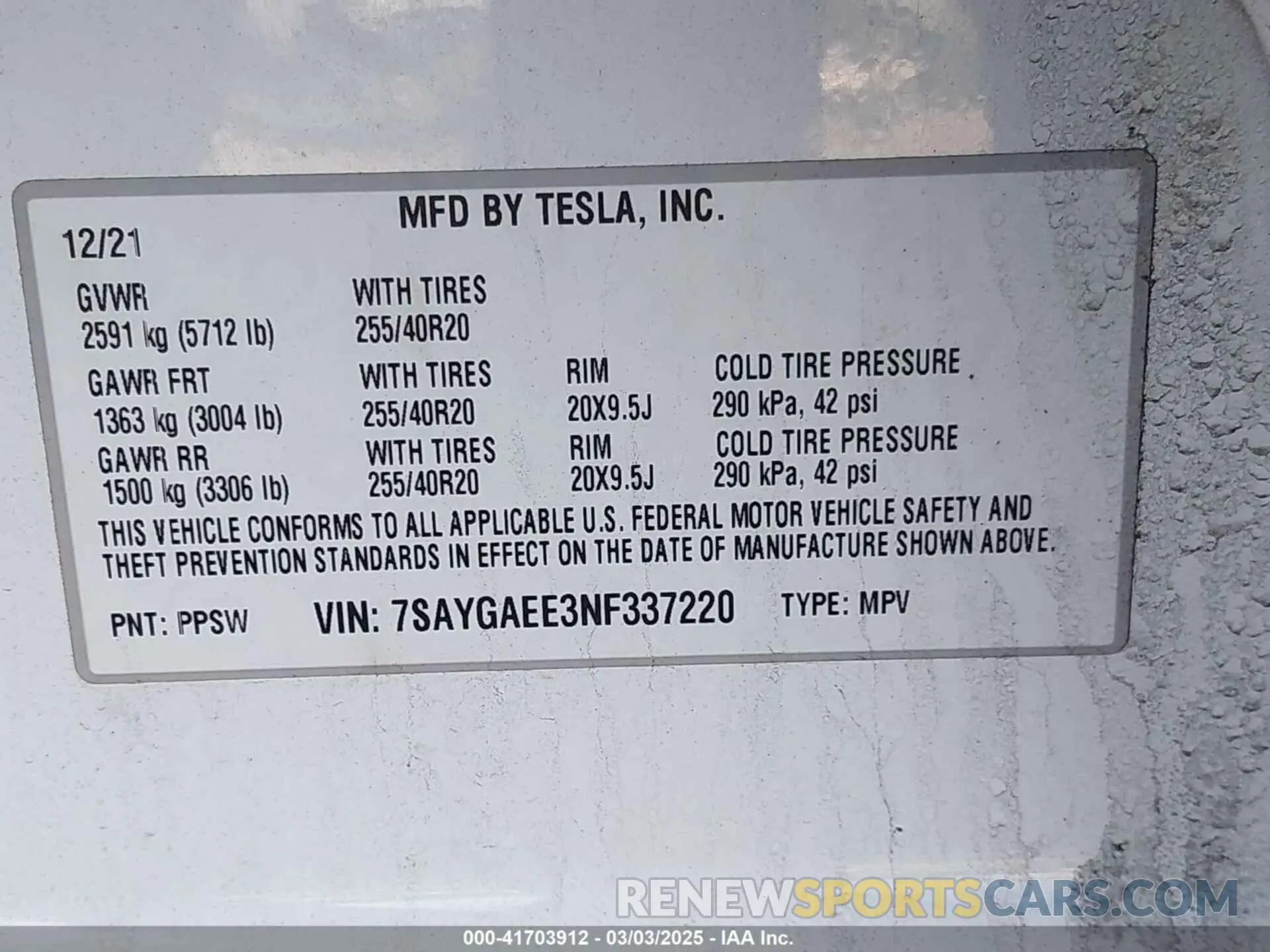 9 fotografías del automóvil dañado 7SAYGAEE3NF337220 TESLA MODEL Y 2022