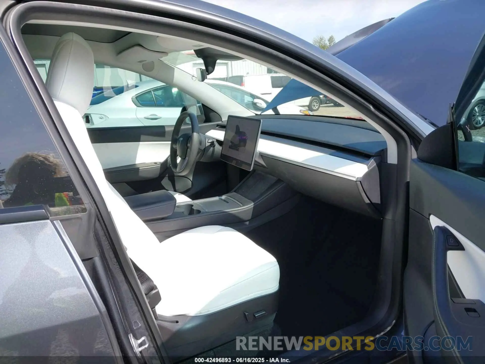5 fotografías del automóvil dañado 7SAYGAEE3NF359220 TESLA MODEL Y 2022