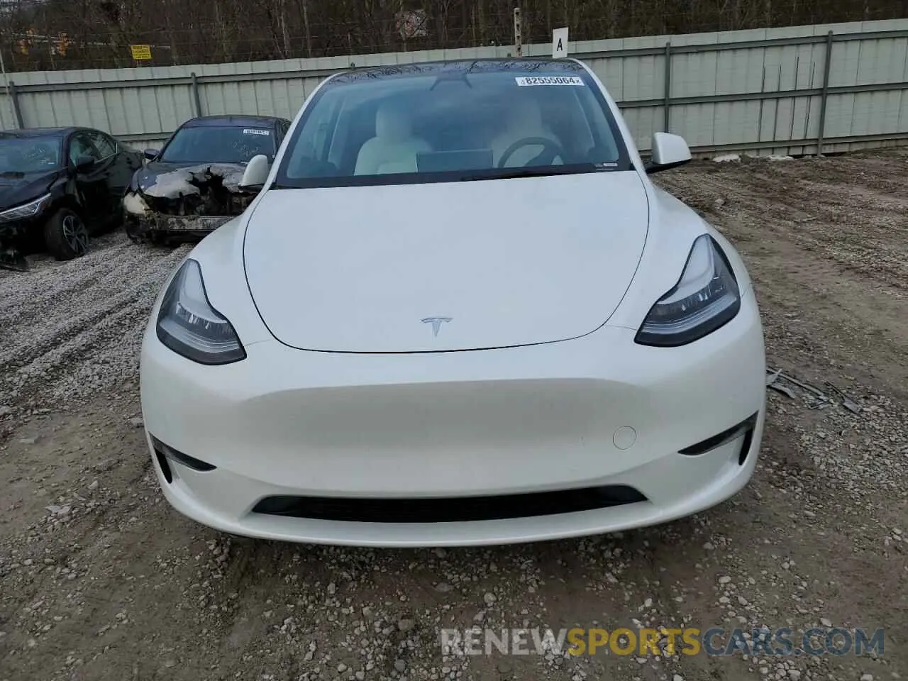 5 fotografías del automóvil dañado 7SAYGAEE3NF467627 TESLA MODEL Y 2022