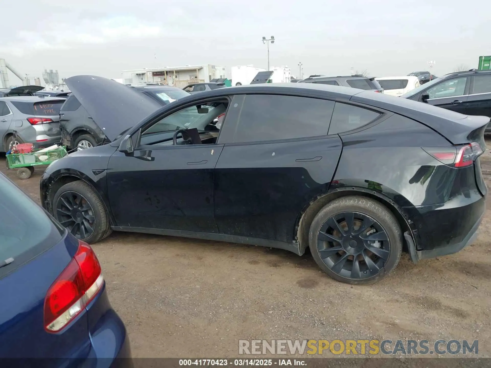 13 fotografías del automóvil dañado 7SAYGAEE3NF537420 TESLA MODEL Y 2022