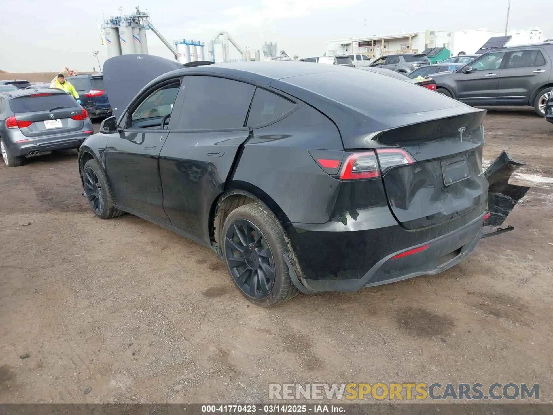 3 fotografías del automóvil dañado 7SAYGAEE3NF537420 TESLA MODEL Y 2022
