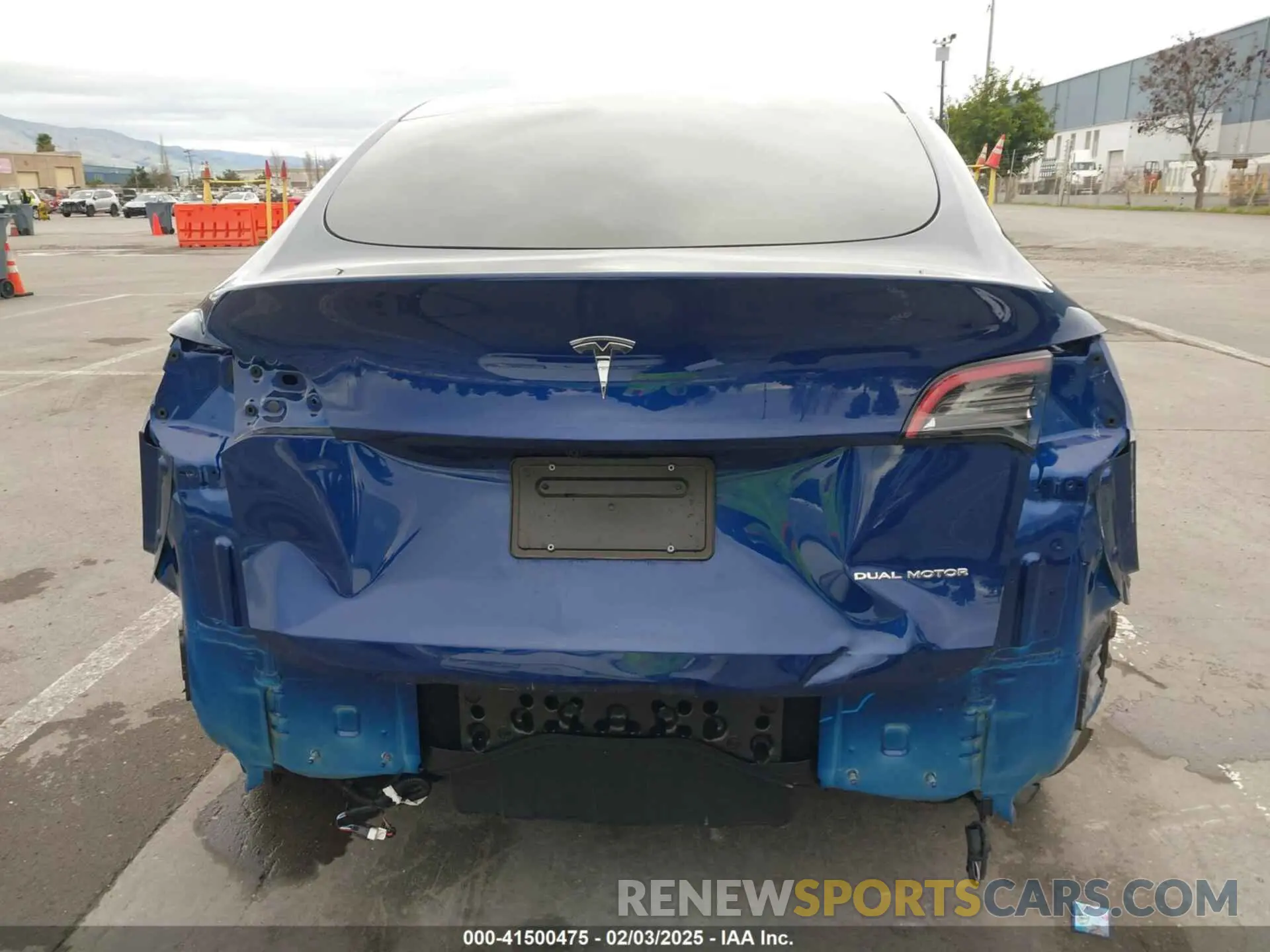 17 fotografías del automóvil dañado 7SAYGAEE3NF573141 TESLA MODEL Y 2022