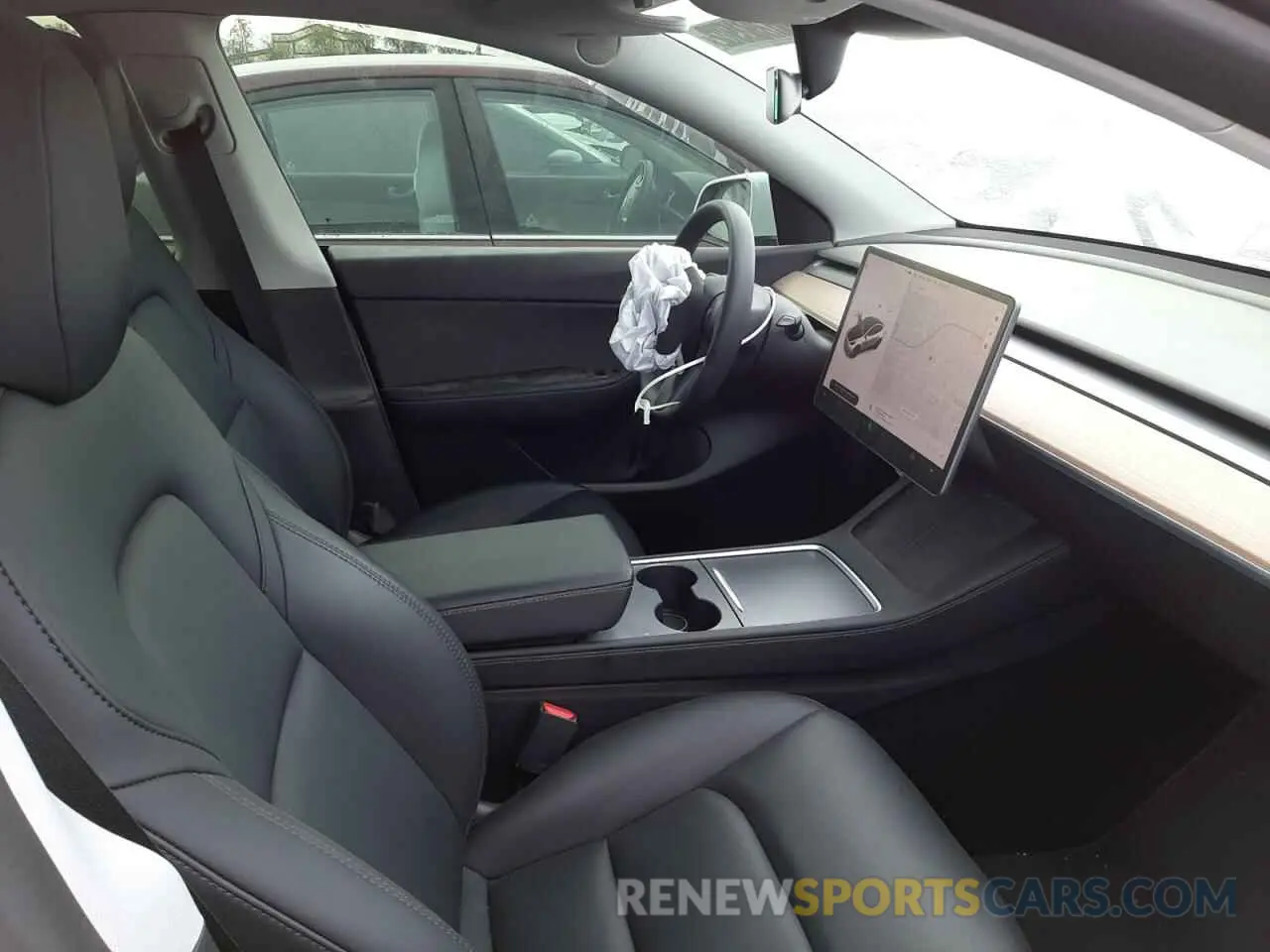 5 fotografías del automóvil dañado 7SAYGAEE4NF315310 TESLA MODEL Y 2022