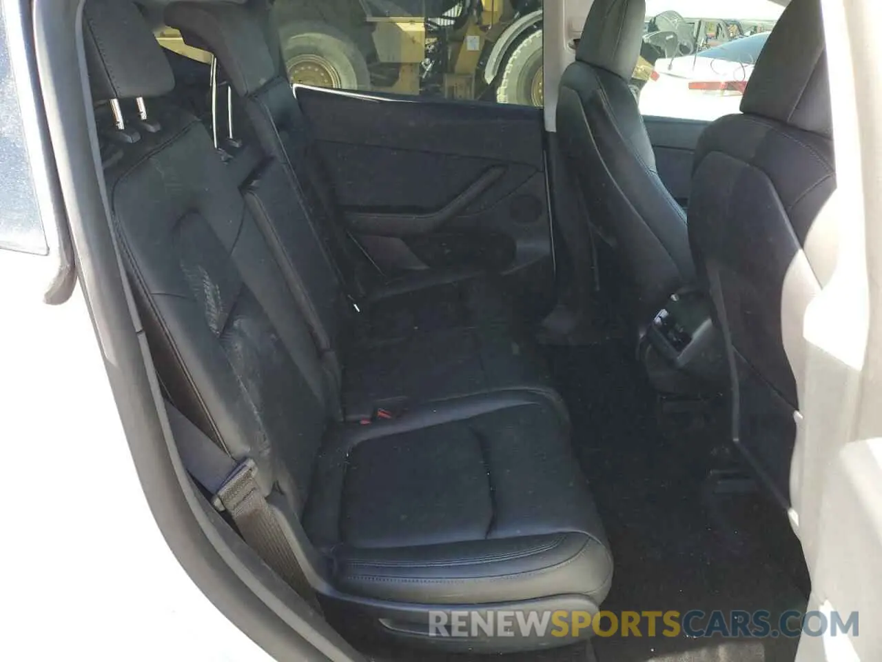 6 fotografías del automóvil dañado 7SAYGAEE4NF315310 TESLA MODEL Y 2022