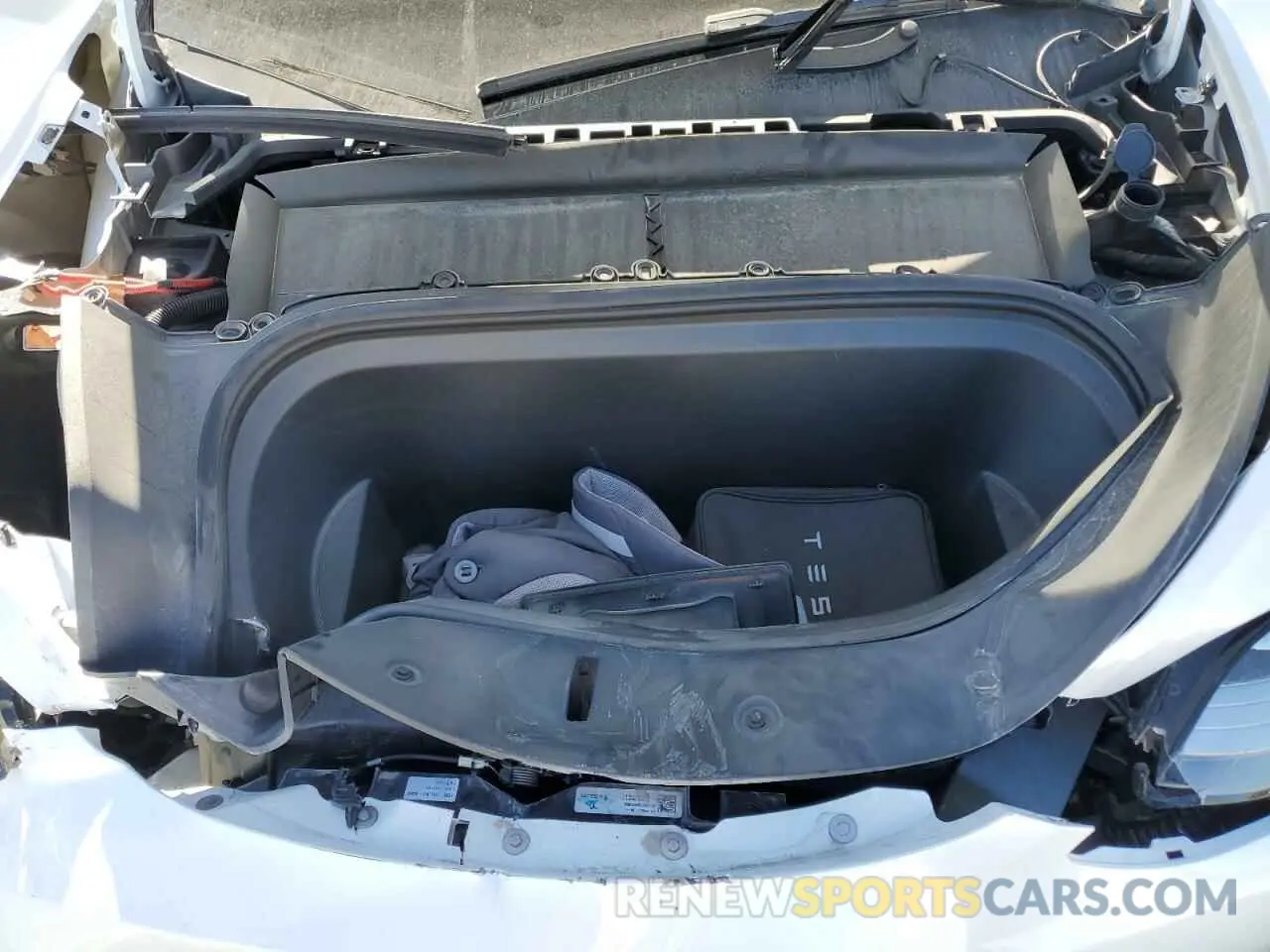 7 fotografías del automóvil dañado 7SAYGAEE4NF315310 TESLA MODEL Y 2022
