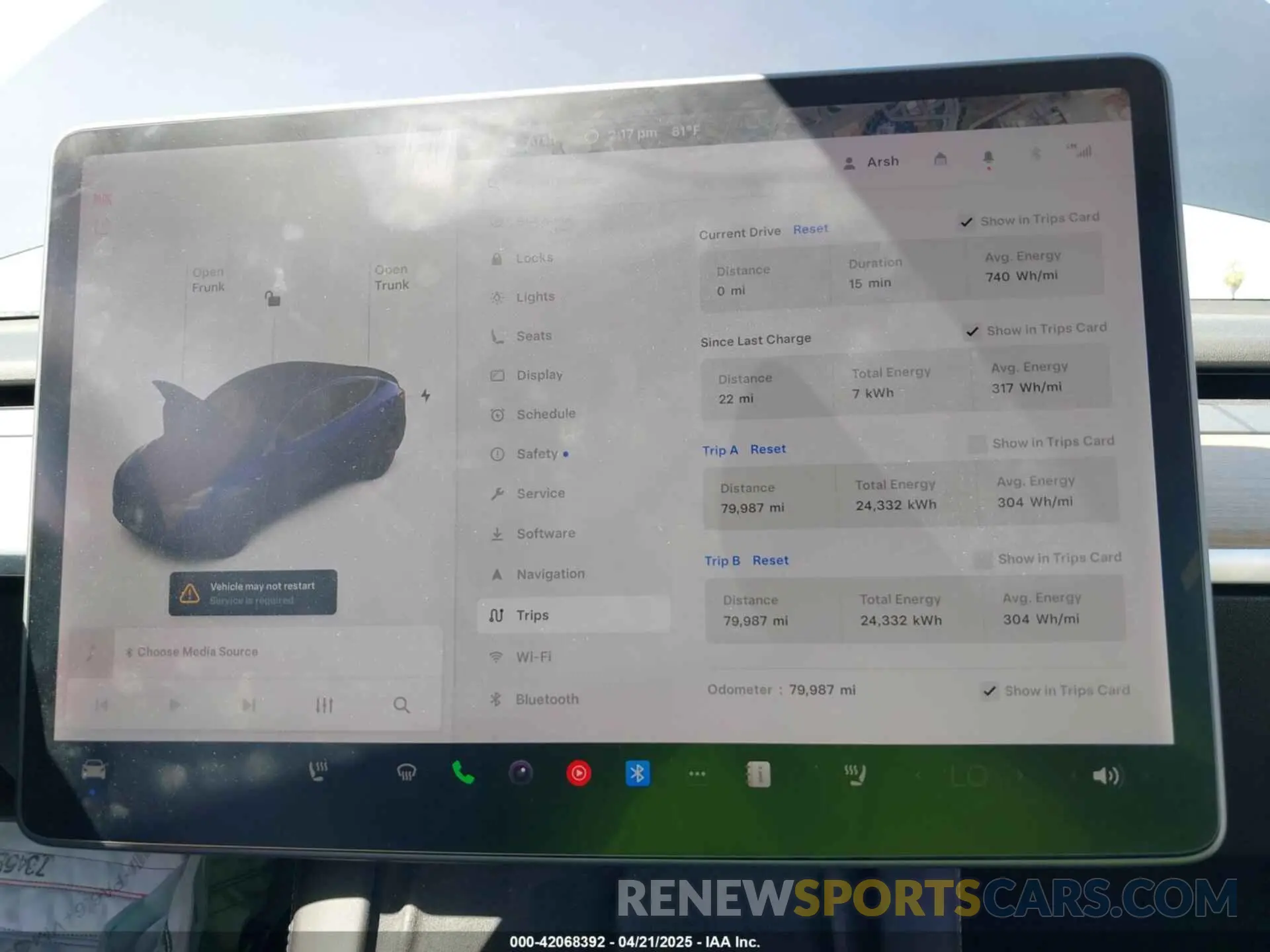 18 fotografías del automóvil dañado 7SAYGAEE4NF341230 TESLA MODEL Y 2022
