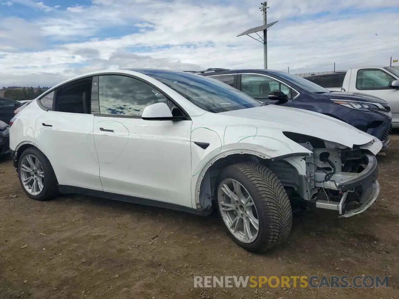 4 fotografías del automóvil dañado 7SAYGAEE4NF362899 TESLA MODEL Y 2022