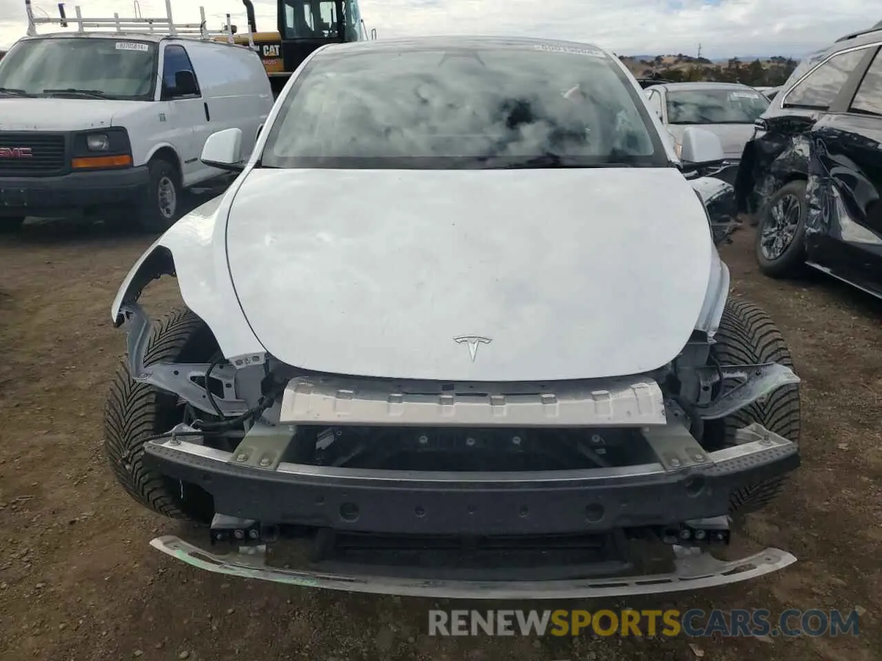 5 fotografías del automóvil dañado 7SAYGAEE4NF362899 TESLA MODEL Y 2022