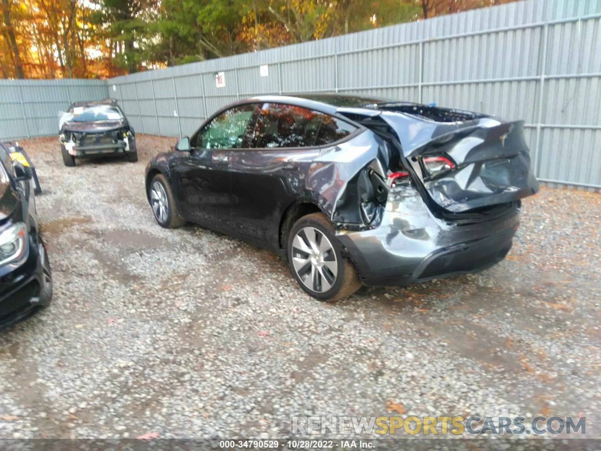 3 fotografías del automóvil dañado 7SAYGAEE4NF532162 TESLA MODEL Y 2022
