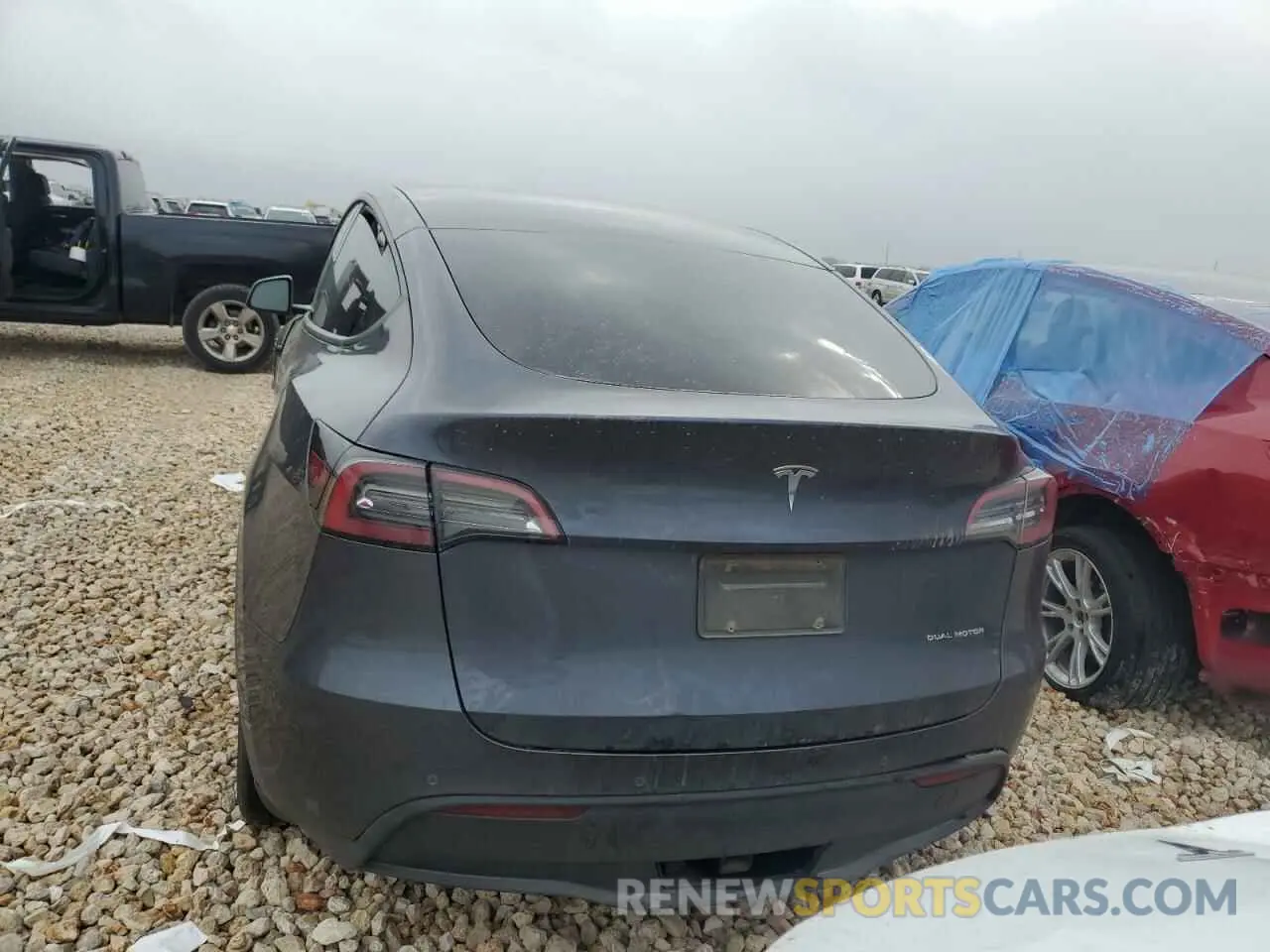 6 fotografías del automóvil dañado 7SAYGAEE4NF543503 TESLA MODEL Y 2022