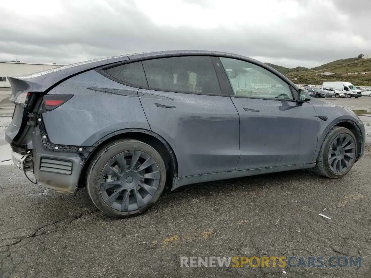 3 fotografías del automóvil dañado 7SAYGAEE4NF560267 TESLA MODEL Y 2022